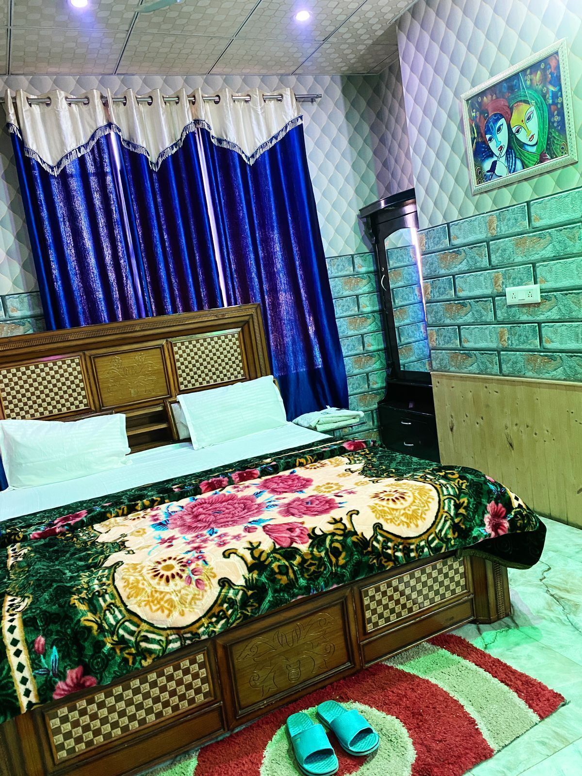 Manali Hotel By GRB