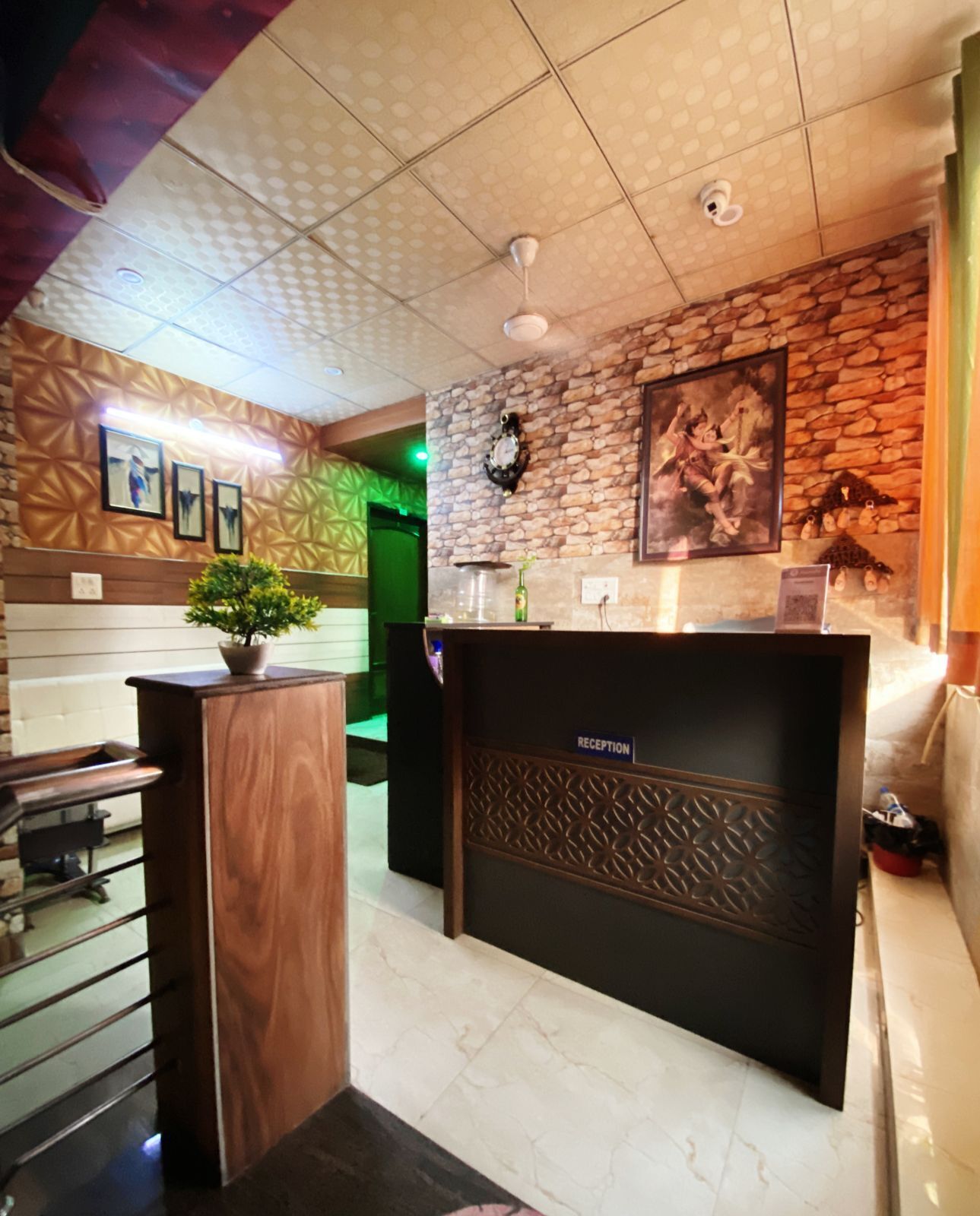 Manali Hotel By GRB