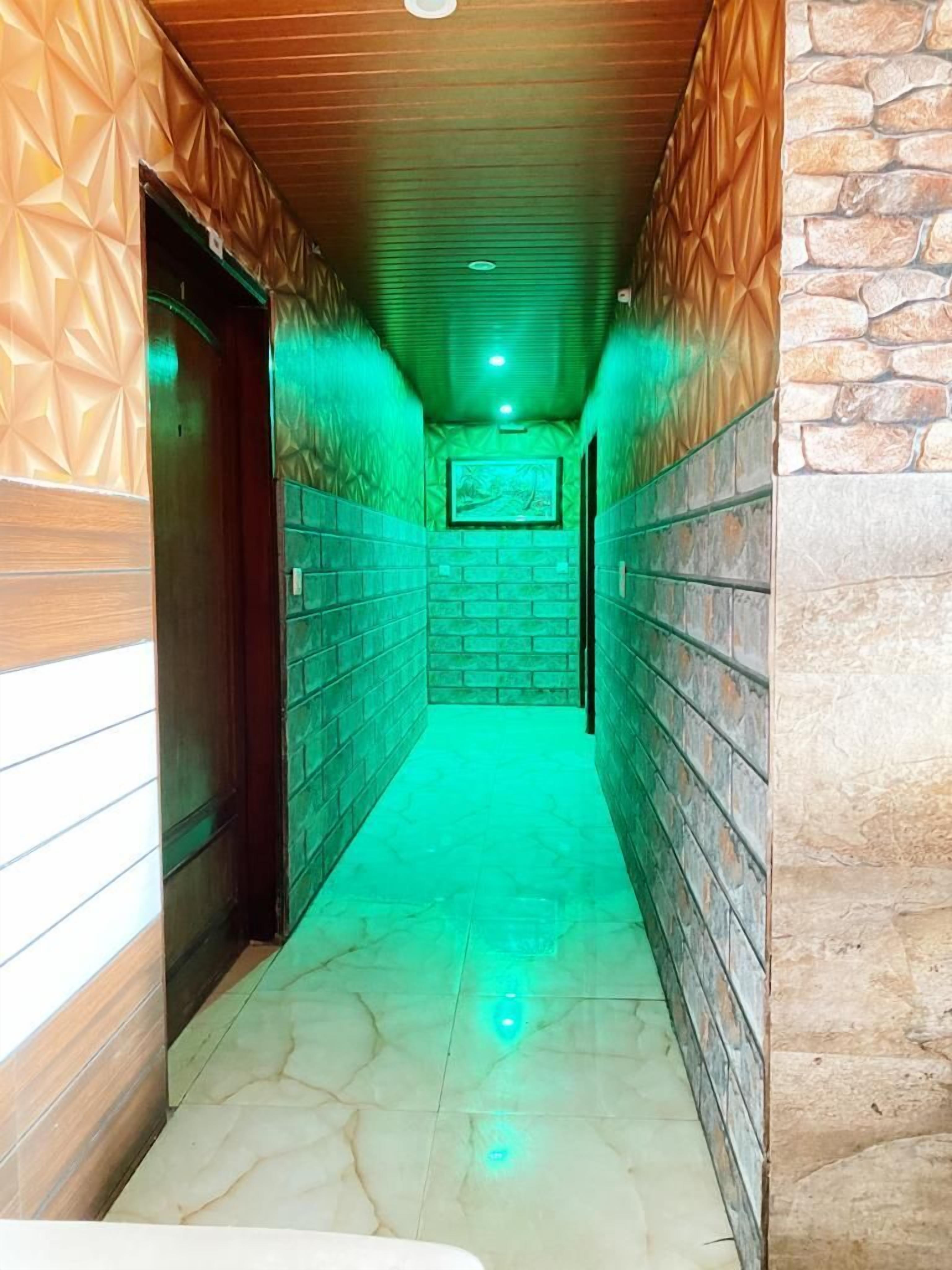 Manali Hotel By GRB