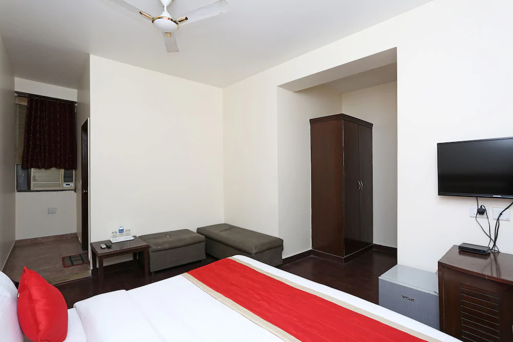 Modesty Hotel