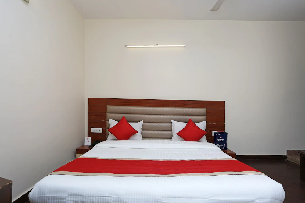 Modesty Hotel