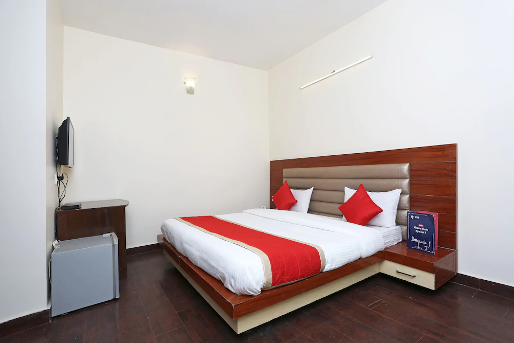 Modesty Hotel