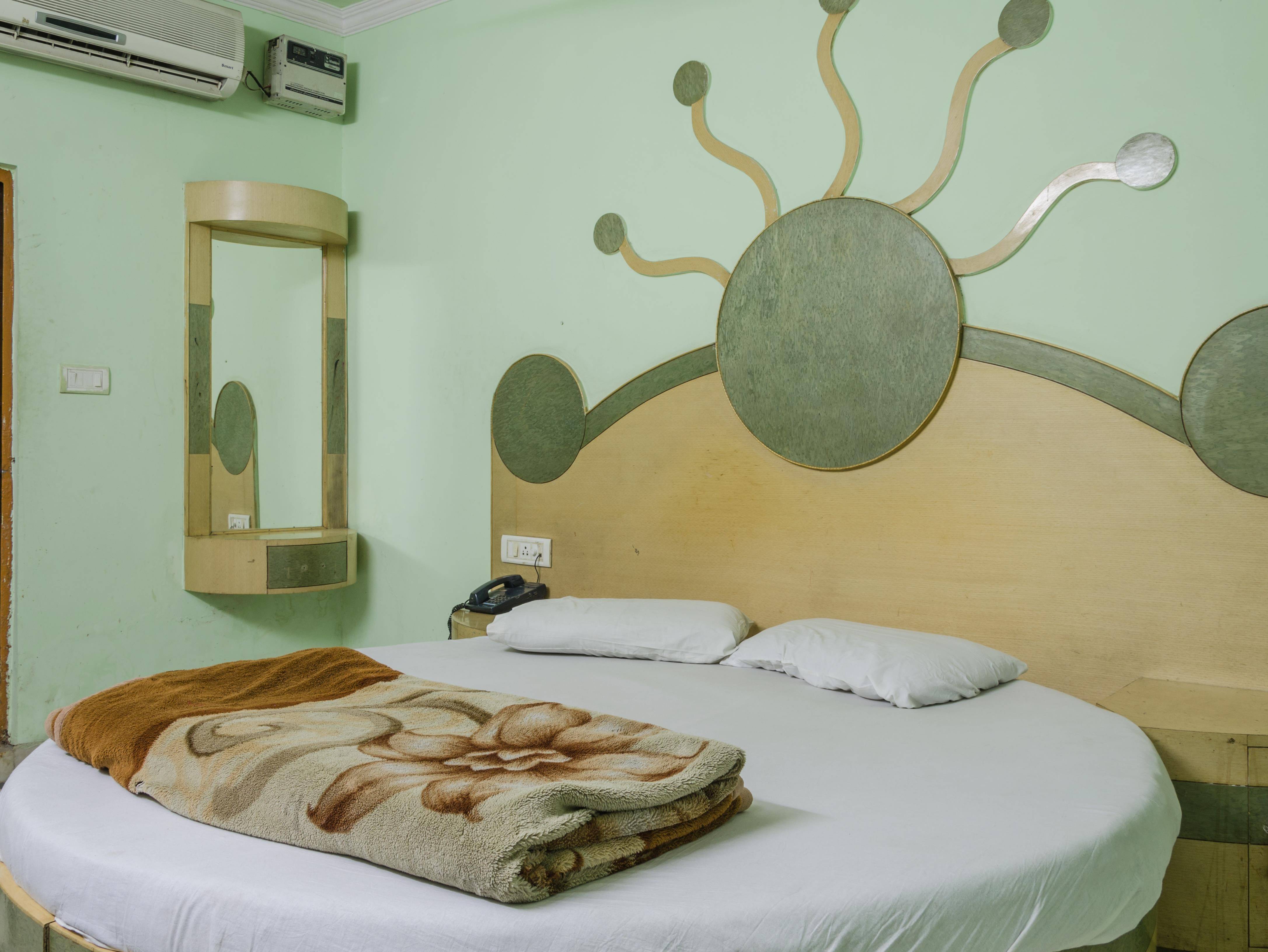 OYO Flagship 80289 Hotel Neha Inn