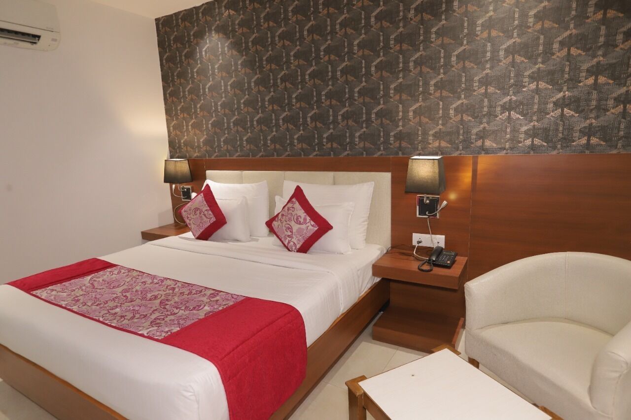 Hotel Arch Suites