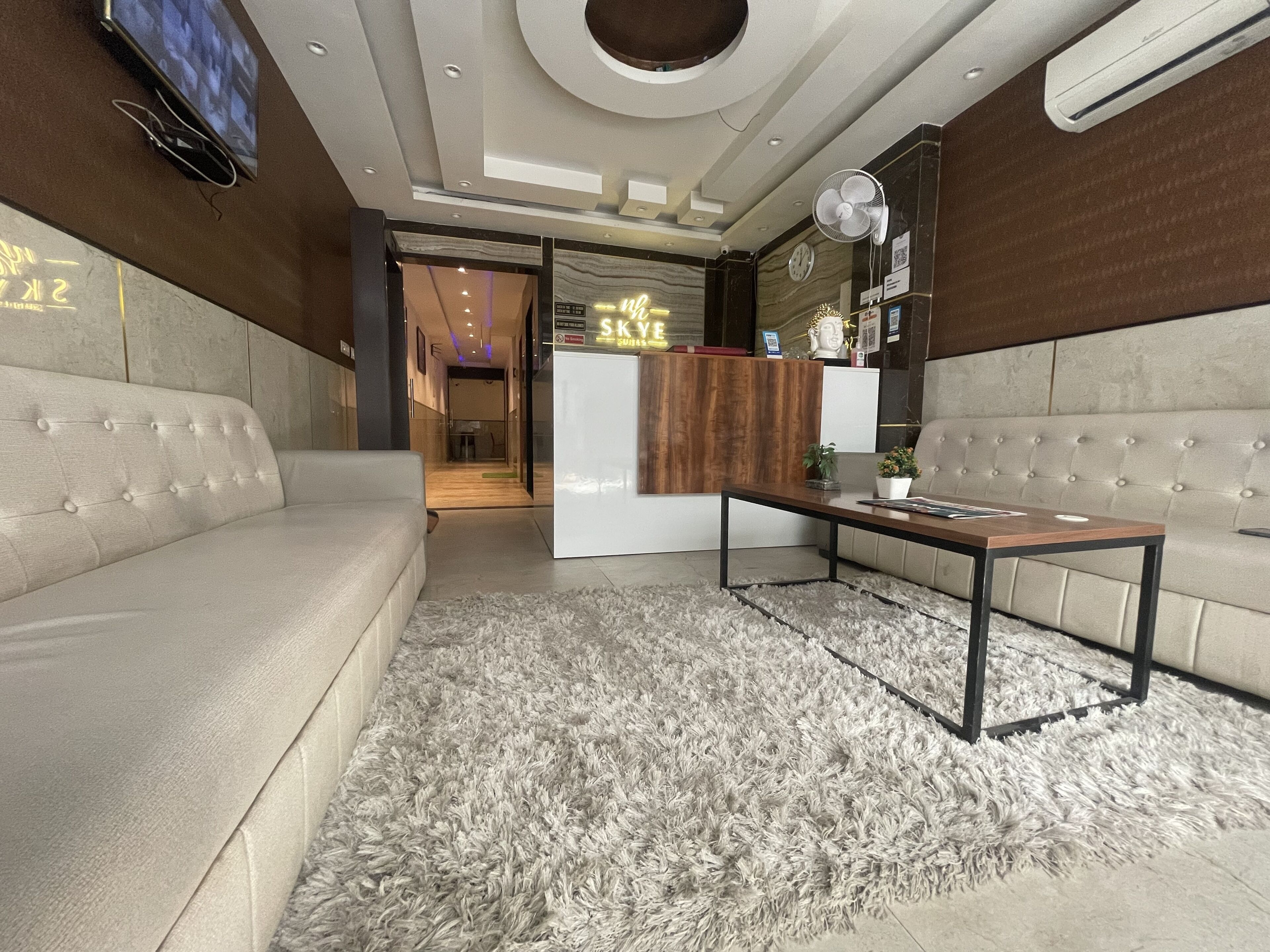 Hotel Arch Suites