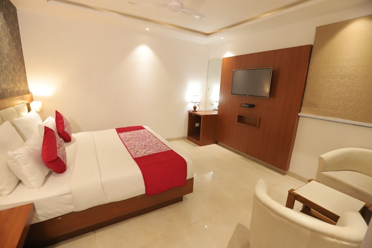 Hotel Arch Suites