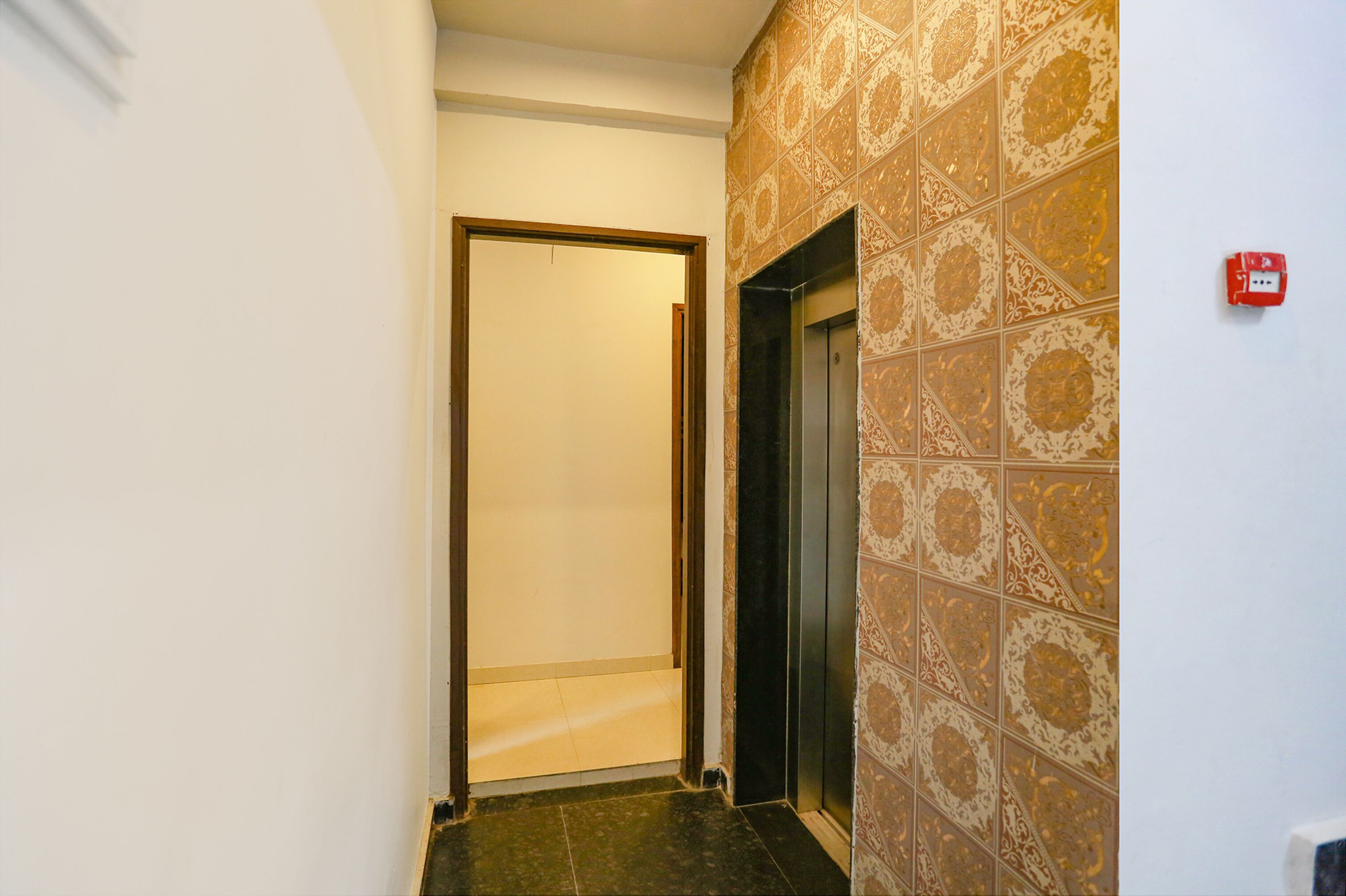 Novel Suites By FabHotel