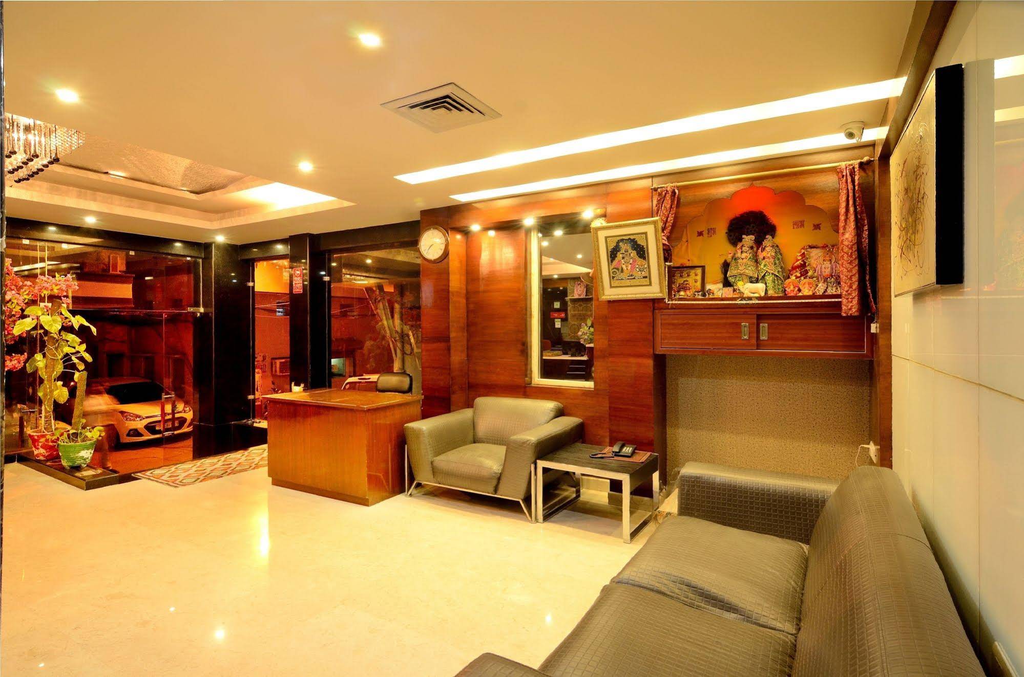 Omega Residency