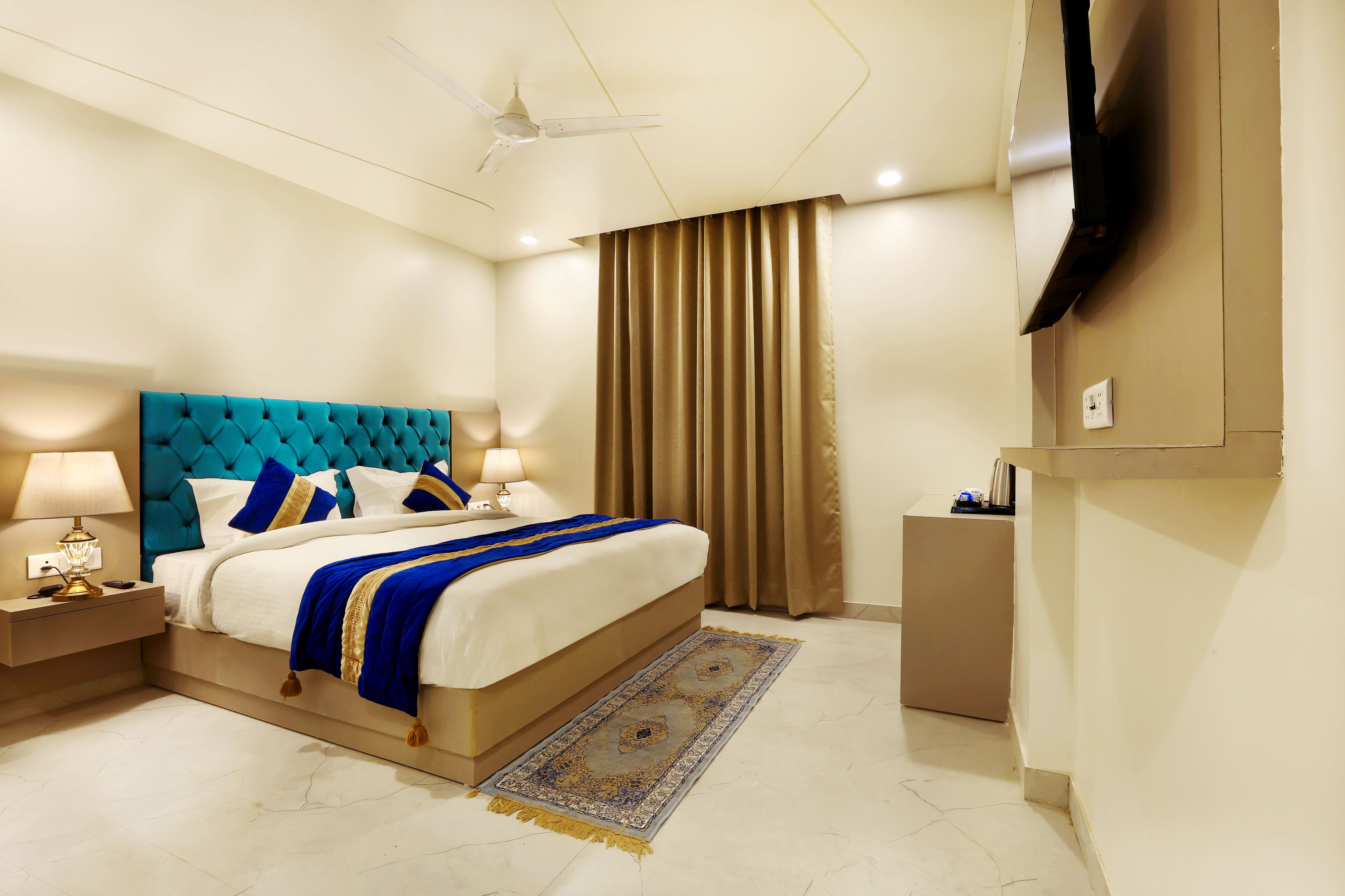 Opo Hotel Dior