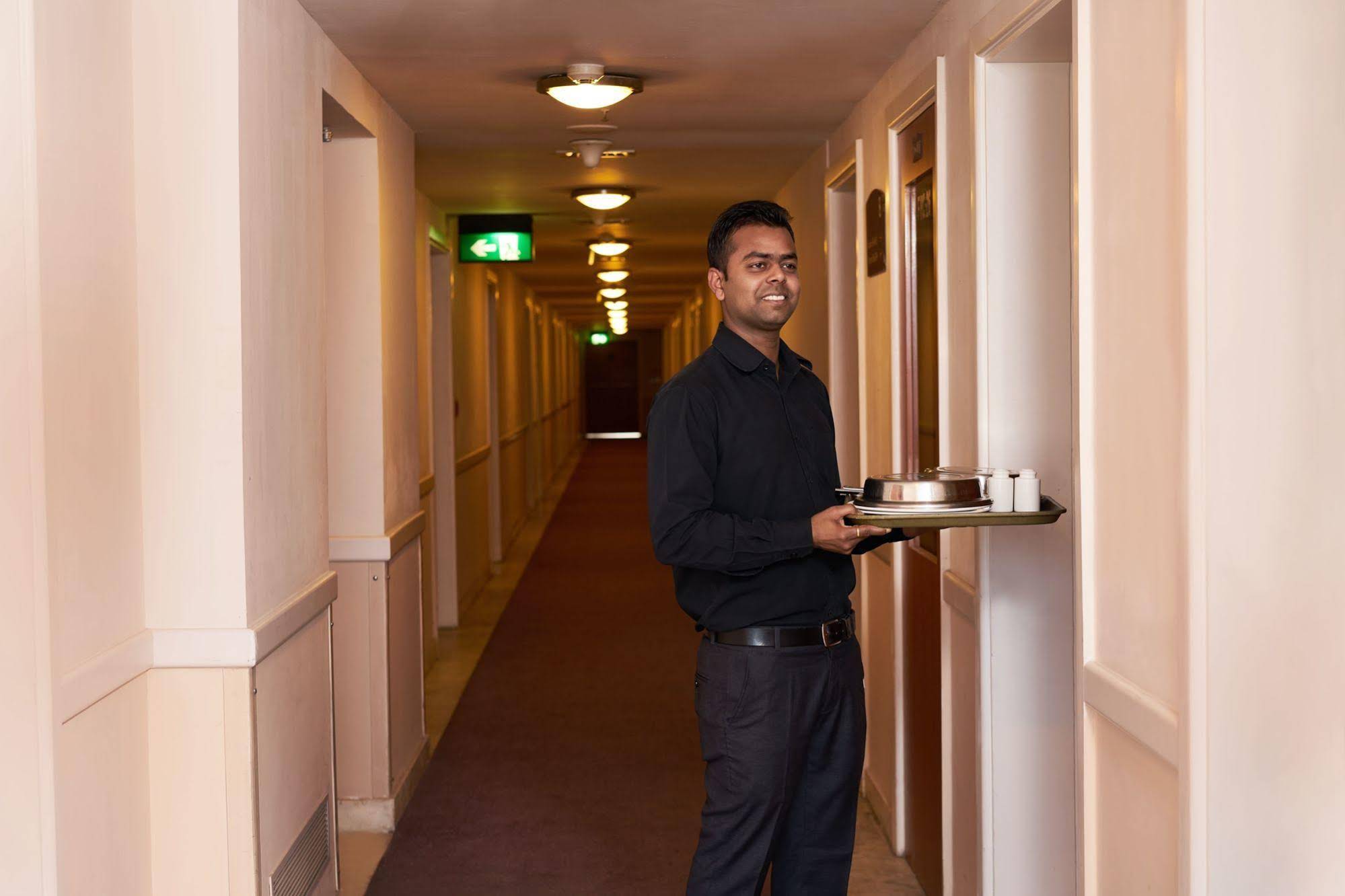 Caspia Hotel New Delhi Shalimar Bagh