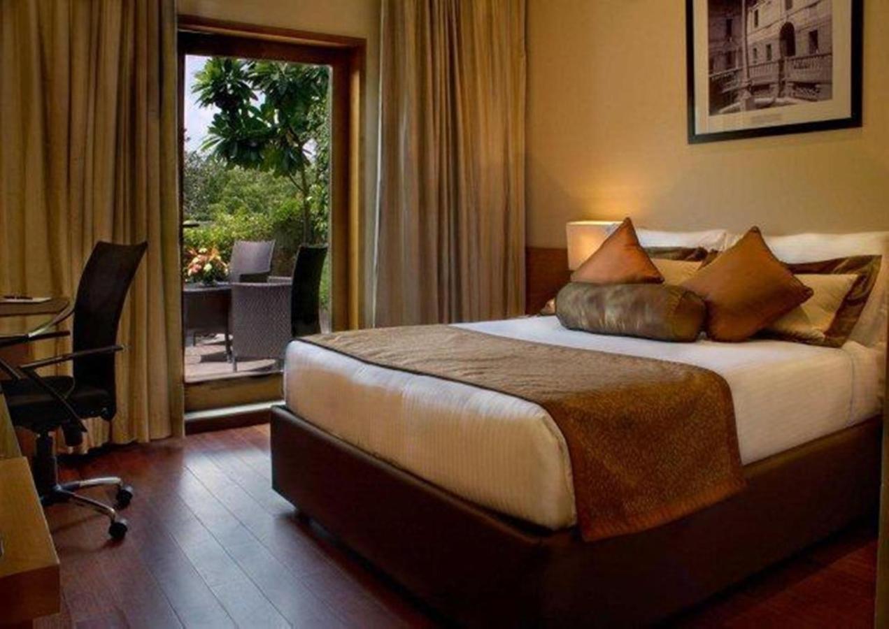 Radisson Blu Marina Connaught Place
