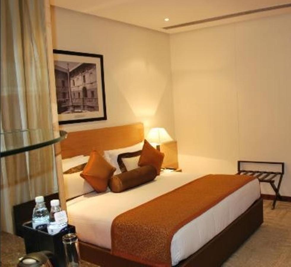 Radisson Blu Marina Connaught Place