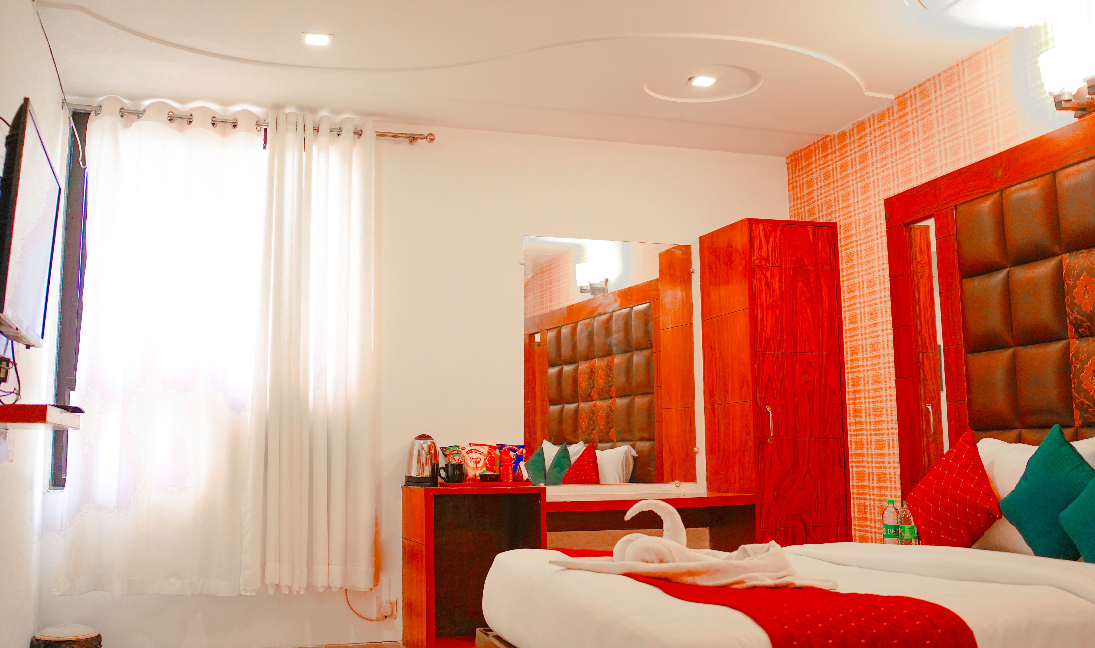 Roomshala Hotel Ambrosia