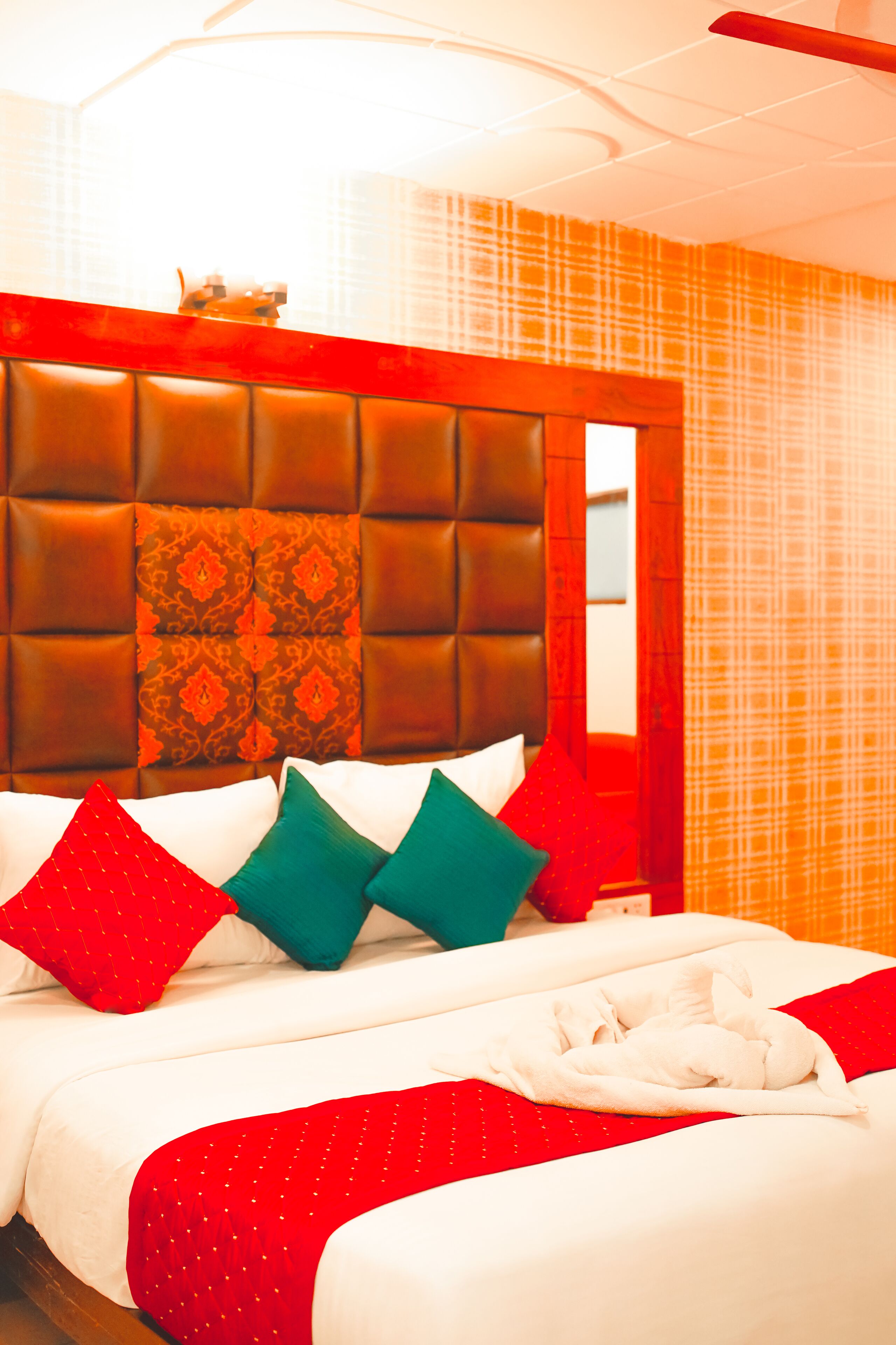 Roomshala Hotel Ambrosia