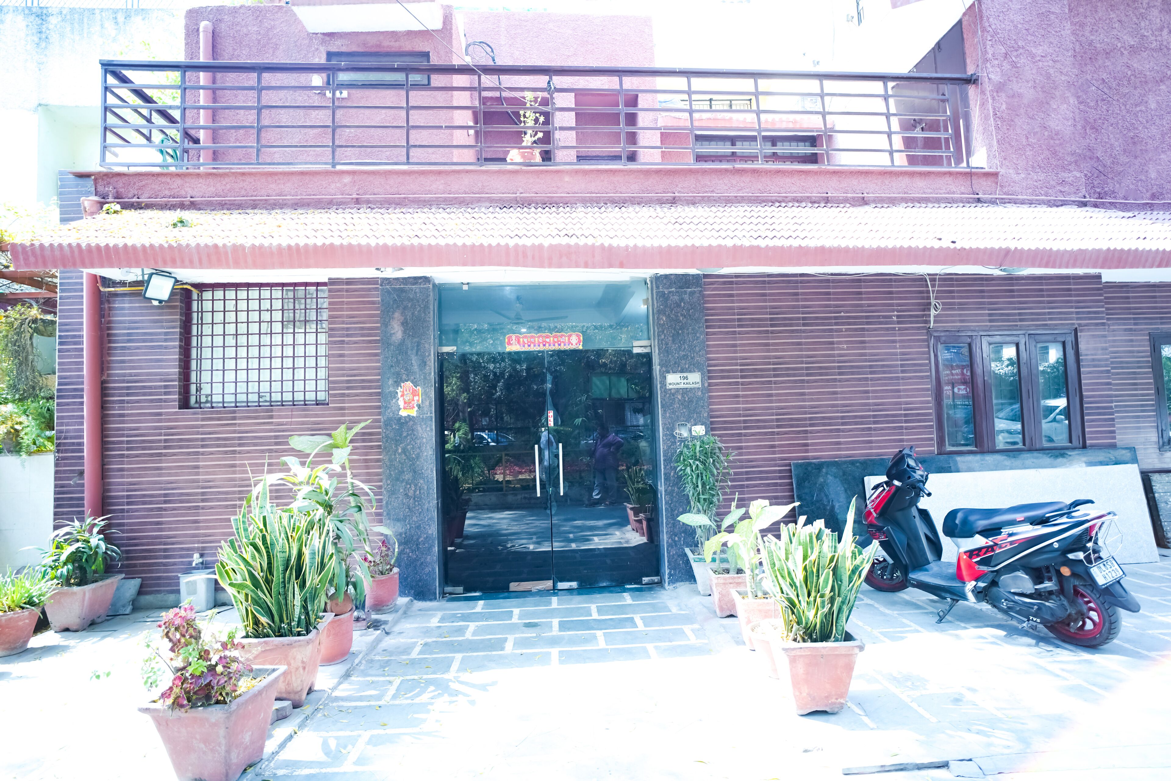Roomshala Hotel Oscar
