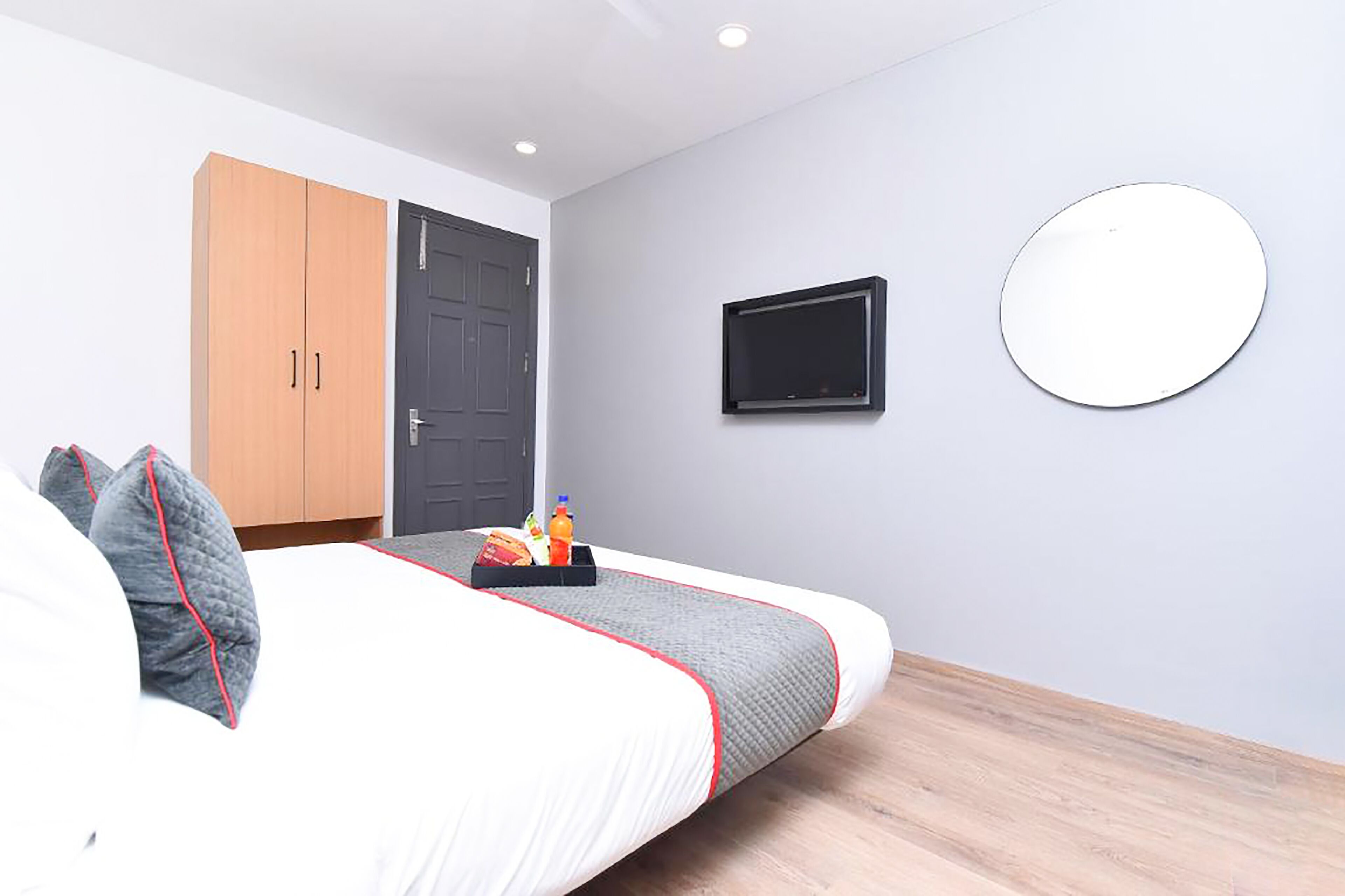 Roomshala Hotel Sky Residency