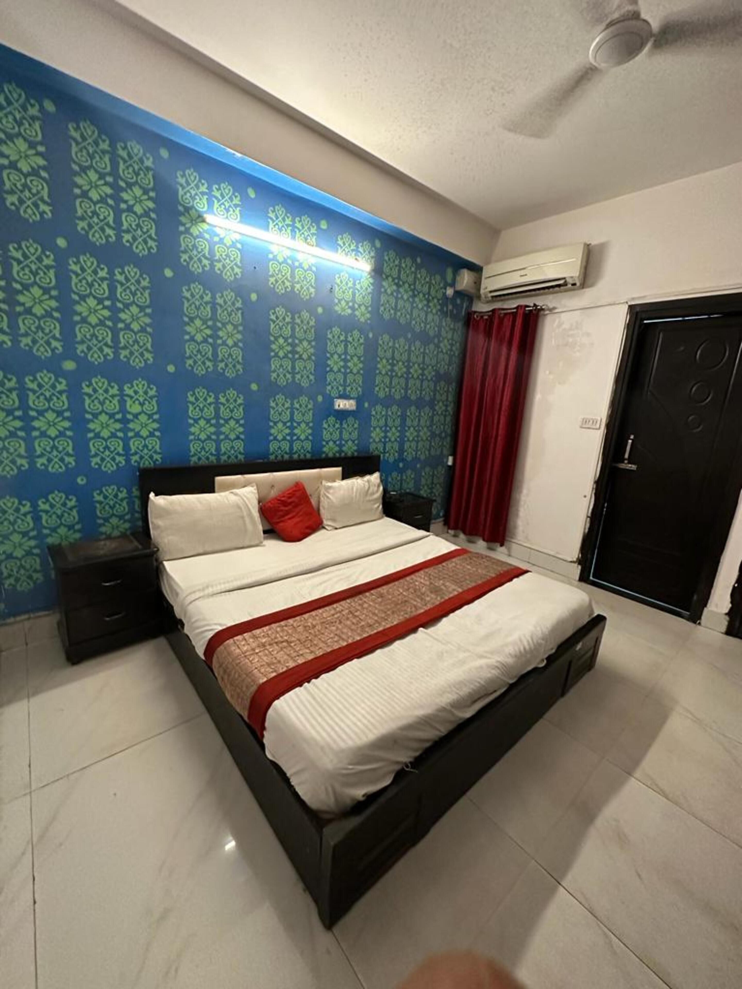 Roomshala Silver Key