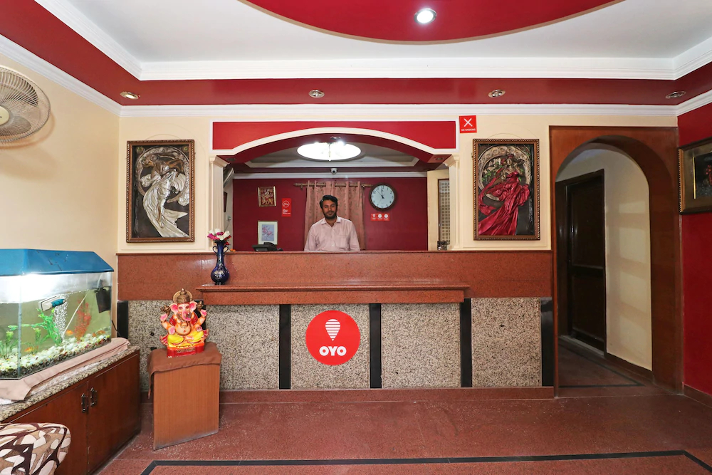 Royal Palace by OYO Rooms