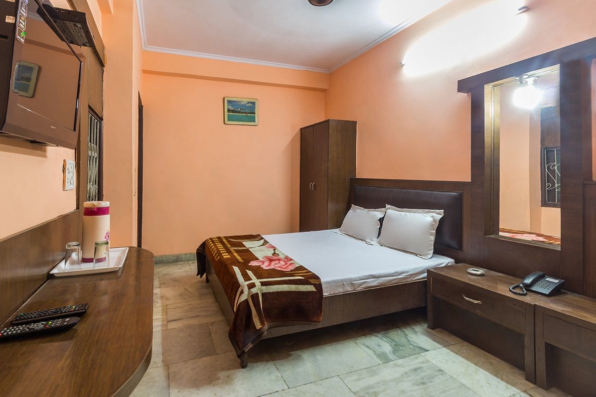 Hotel Sahara International Deluxe