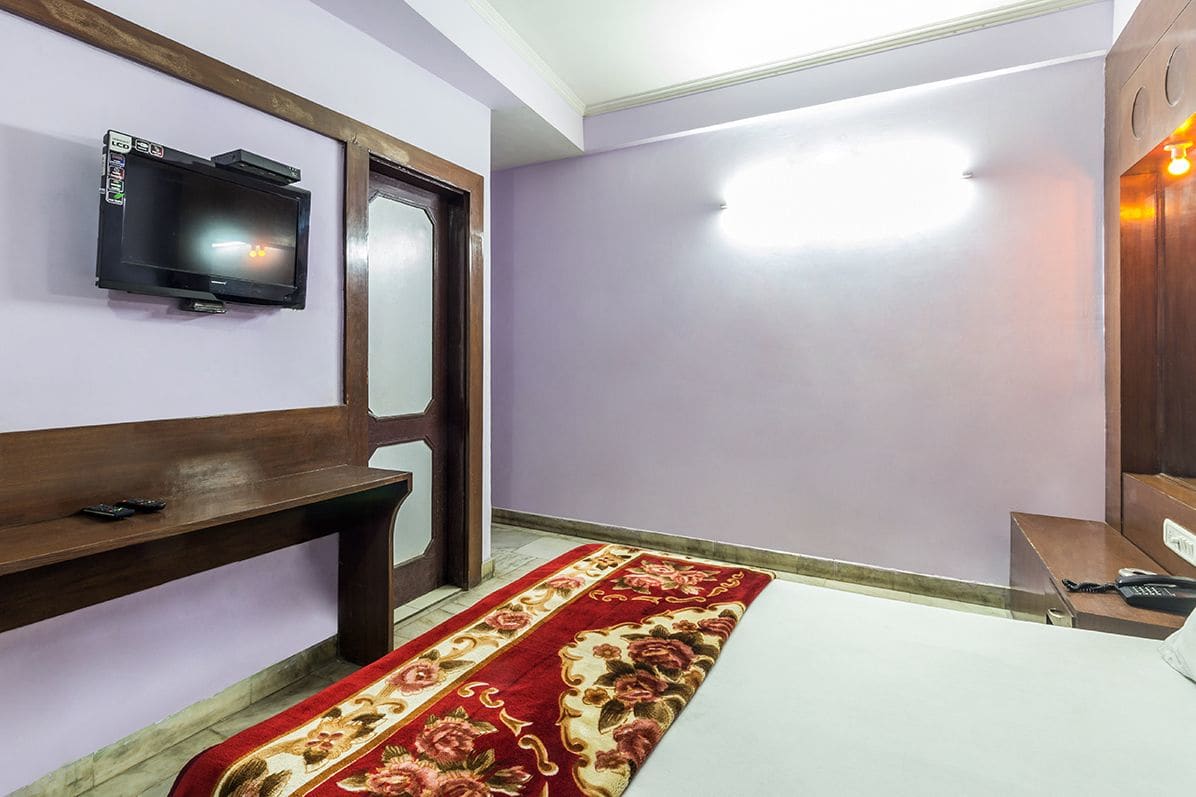 Hotel Sahara International Deluxe