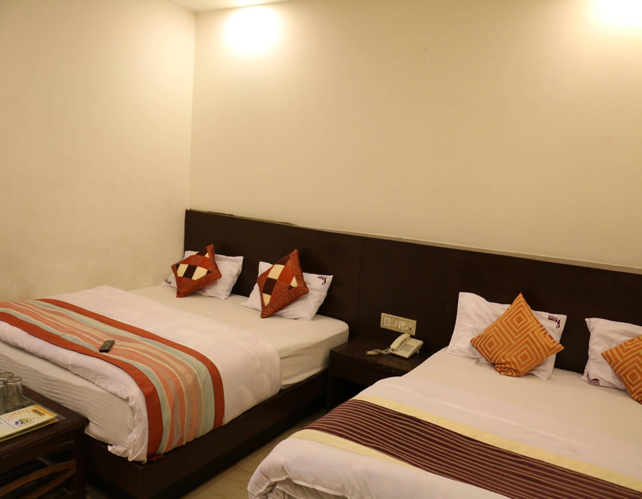 Seven Seas Inn