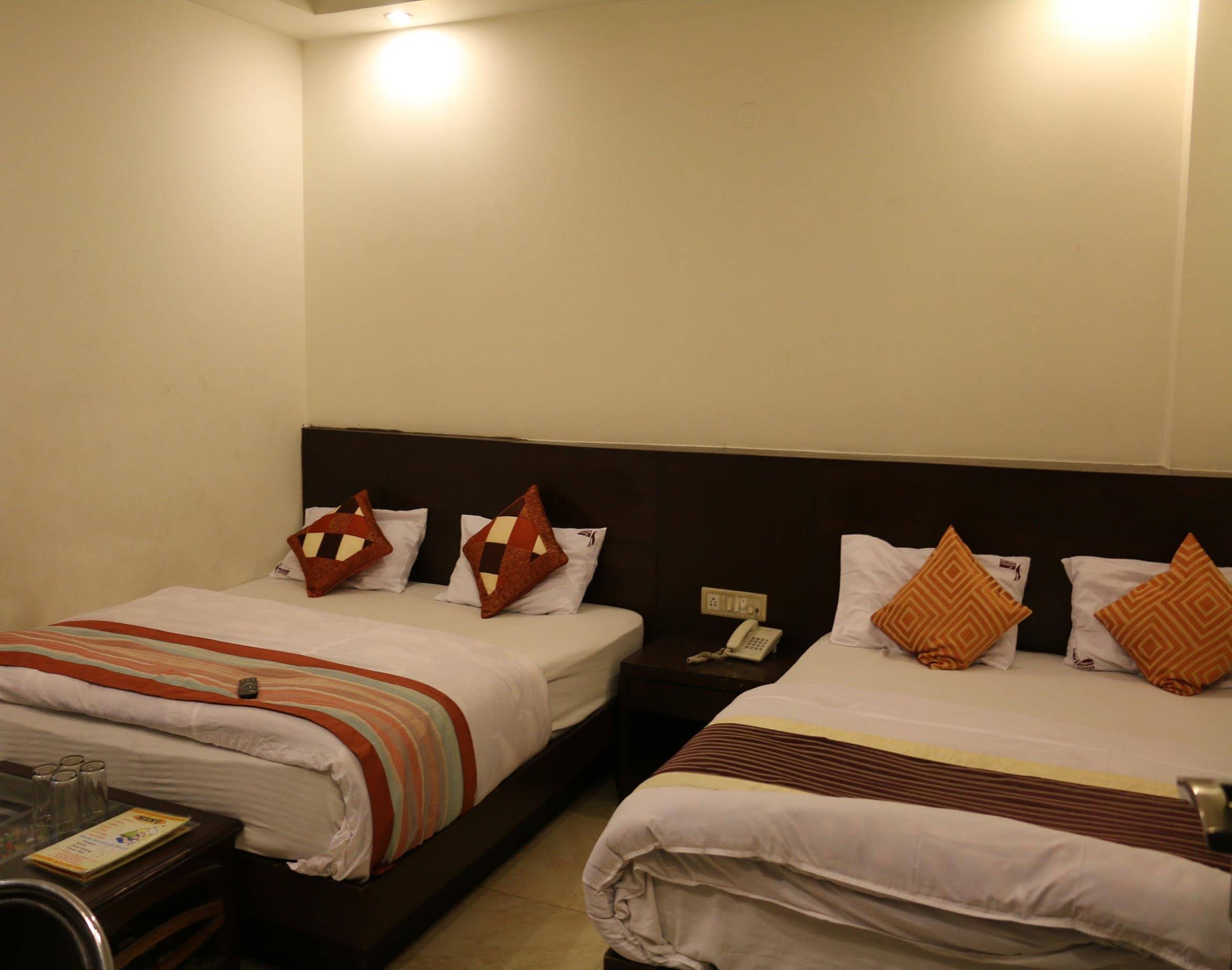 Seven Seas Inn