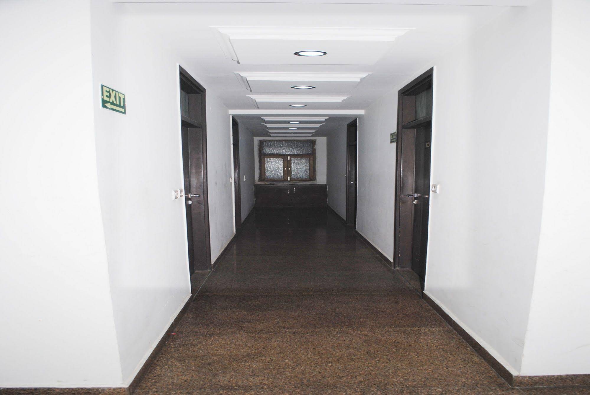 Seven Seas Inn