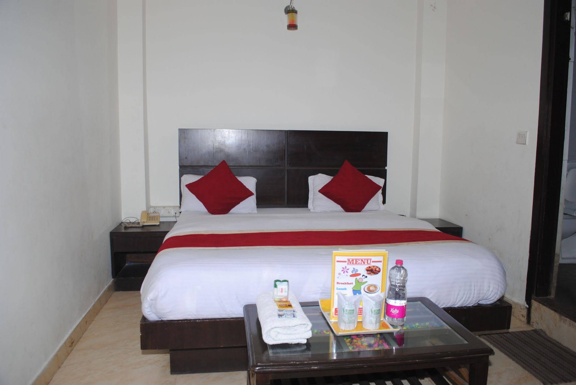 Seven Seas Inn