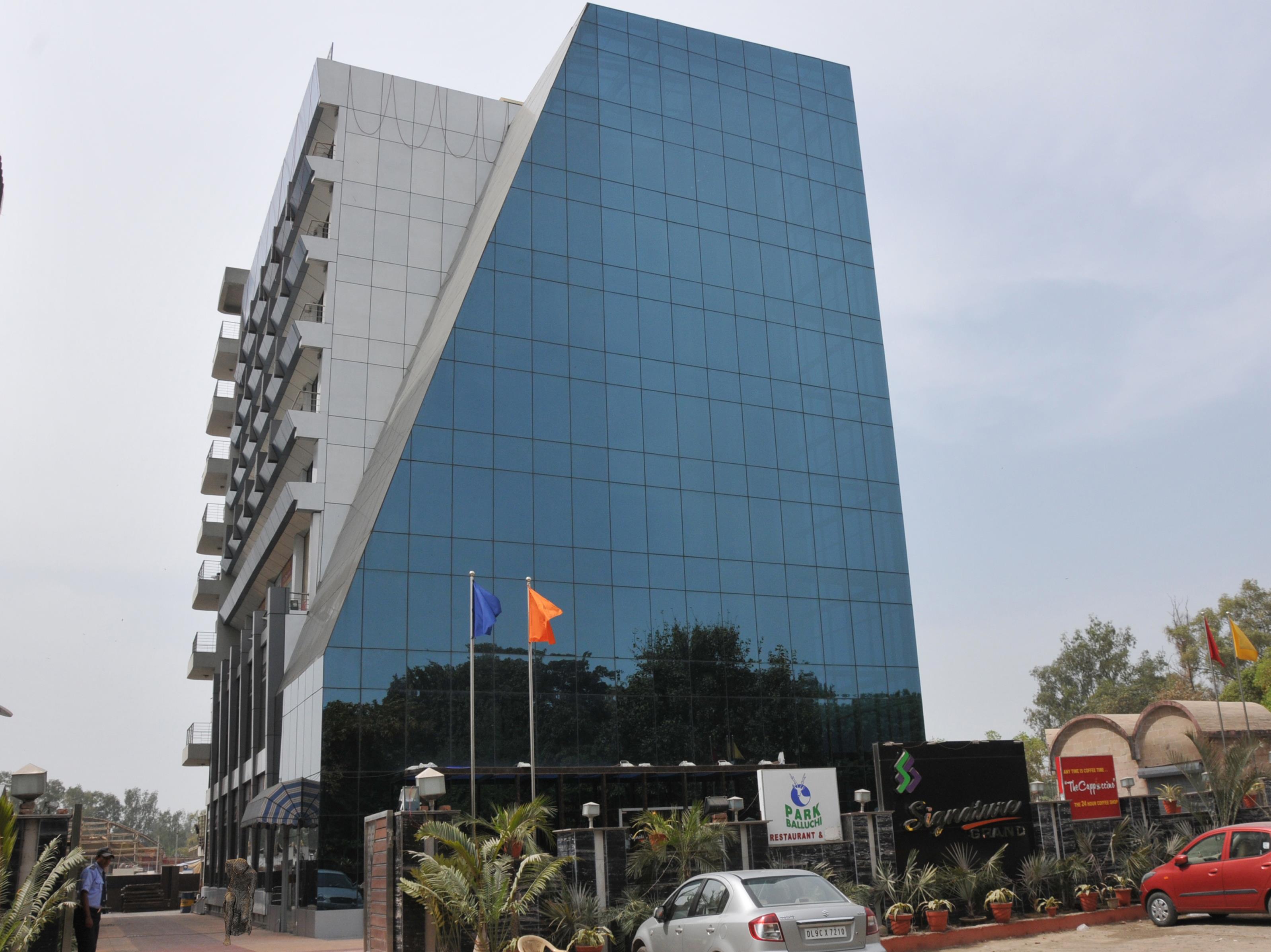 Signature Grand