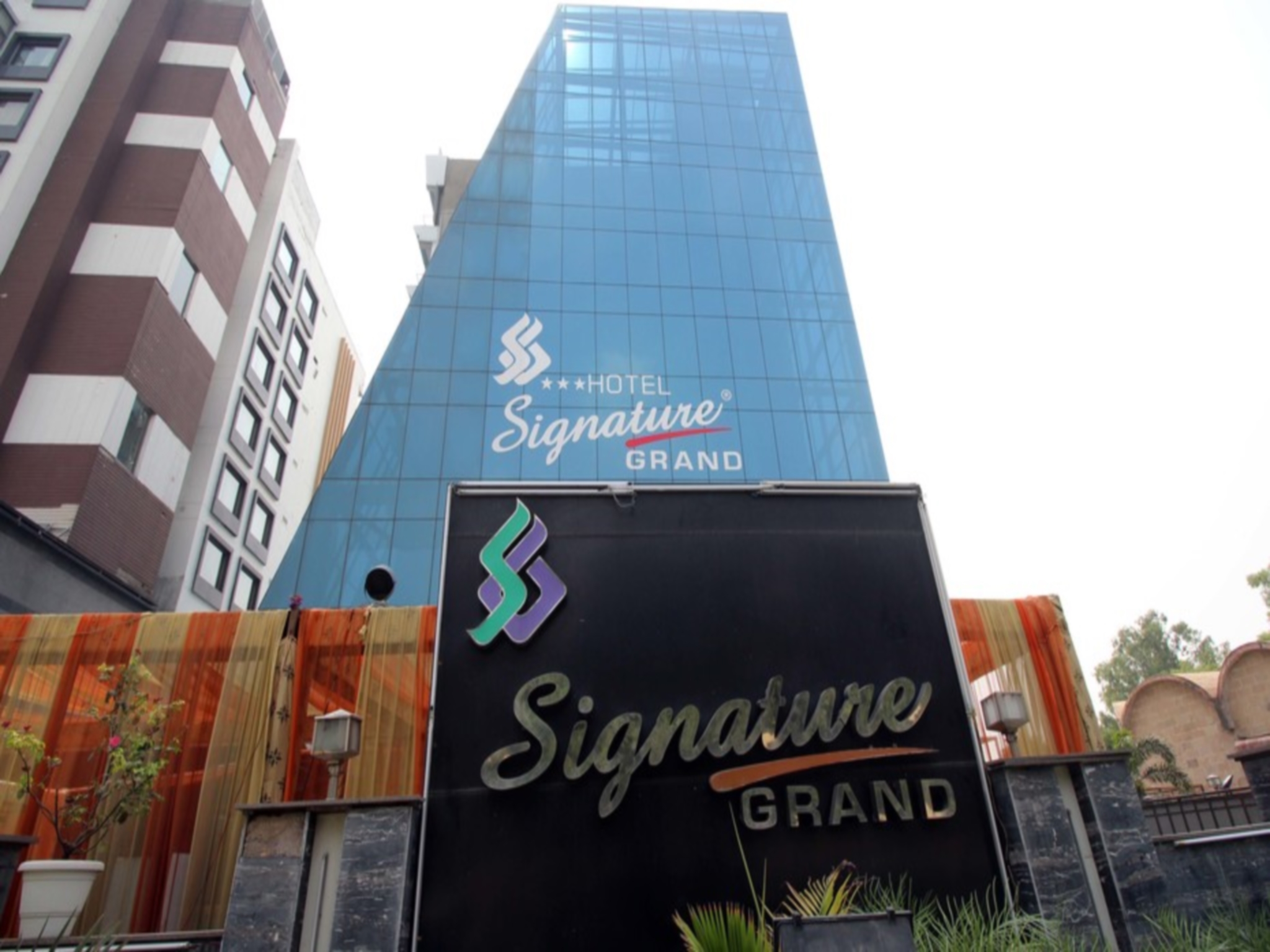 Signature Grand