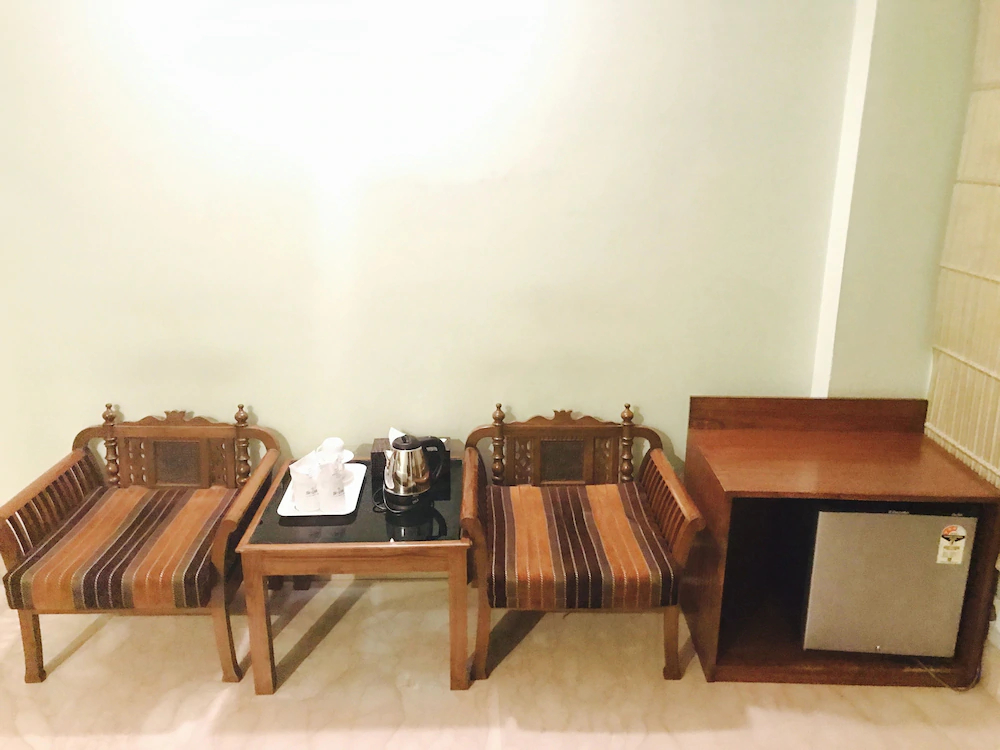 Skylink Suites & Apartments