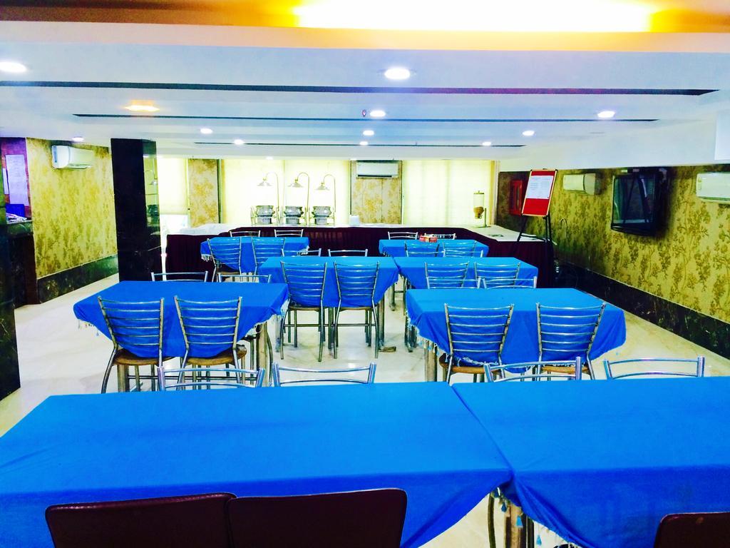 Admire Suites by FabHotel