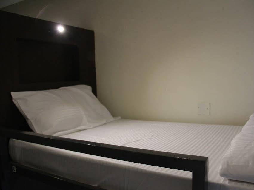 Stops Hostels- New Delhi