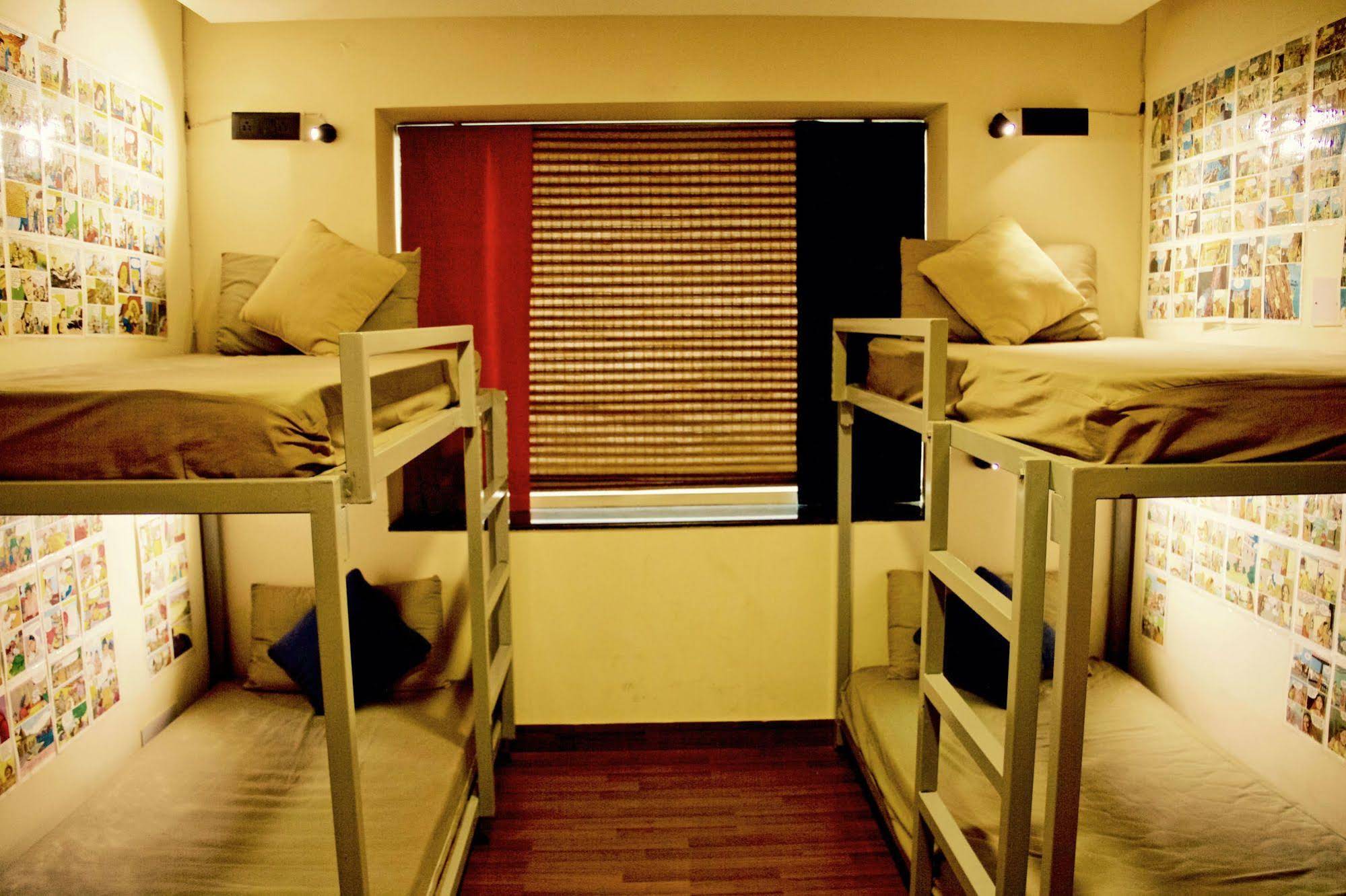 Stops Hostels- New Delhi