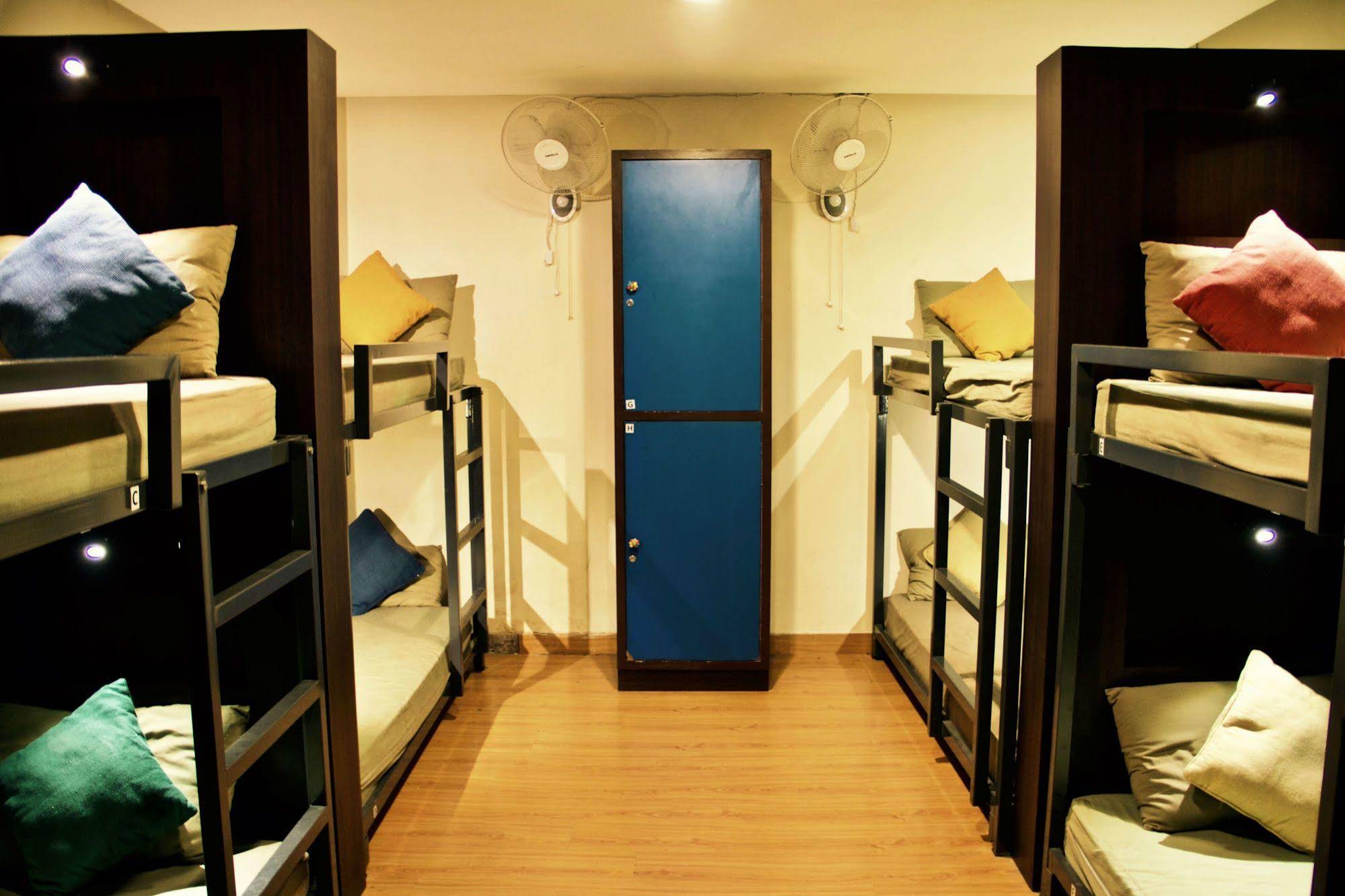 Stops Hostels- New Delhi