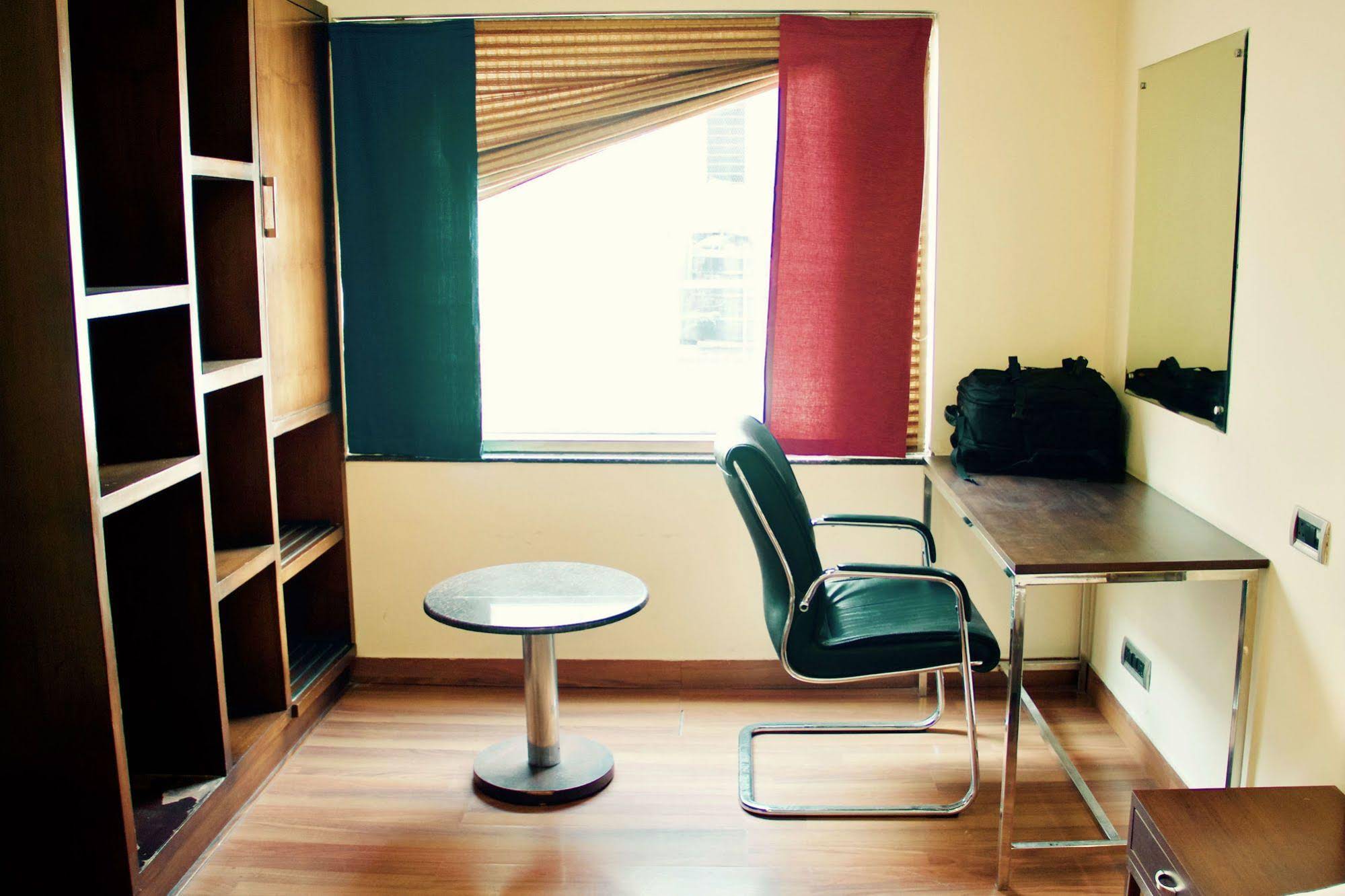 Stops Hostels- New Delhi