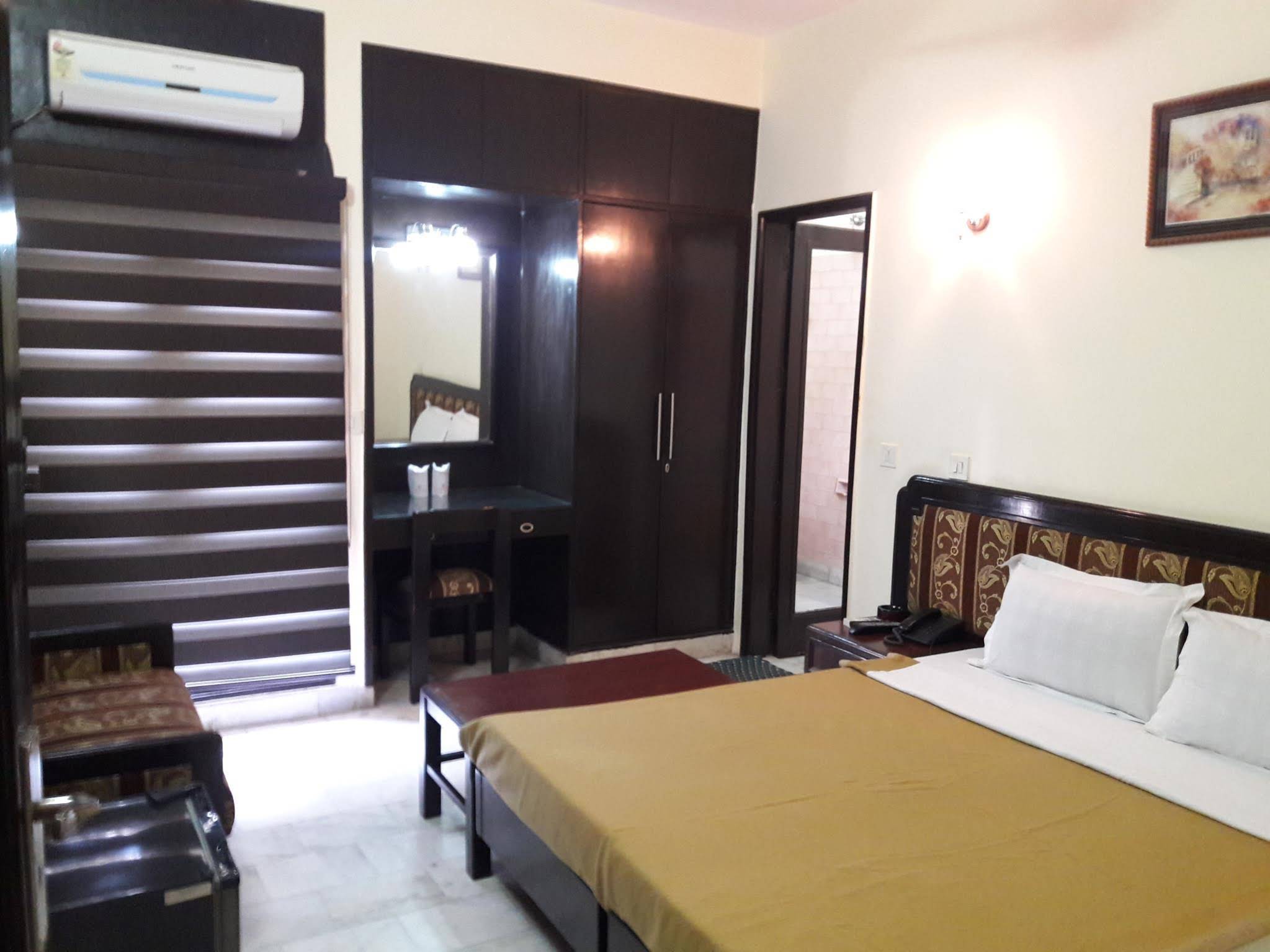 Sundeep Inn