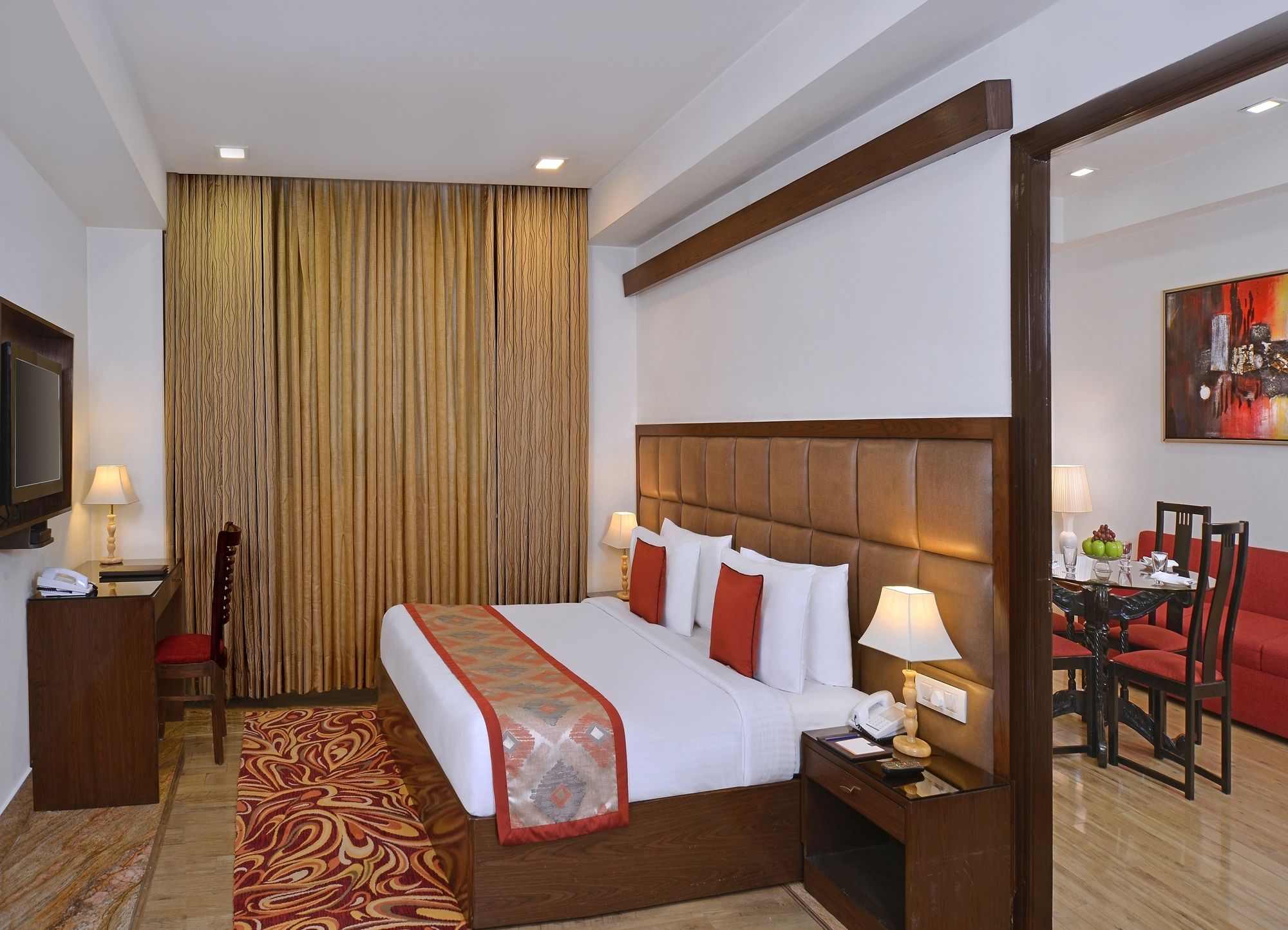 Taurus Sarovar Portico