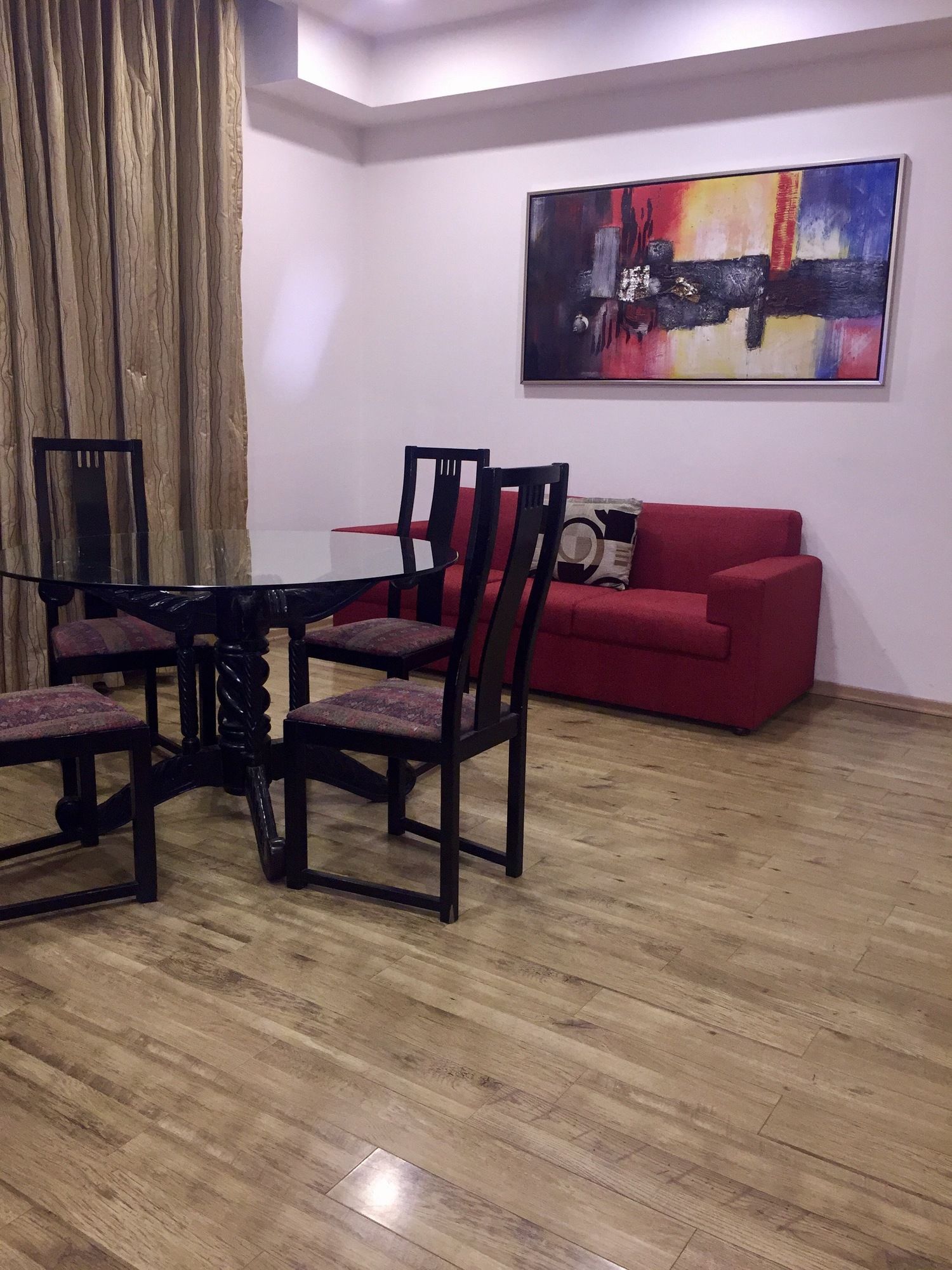 Taurus Sarovar Portico