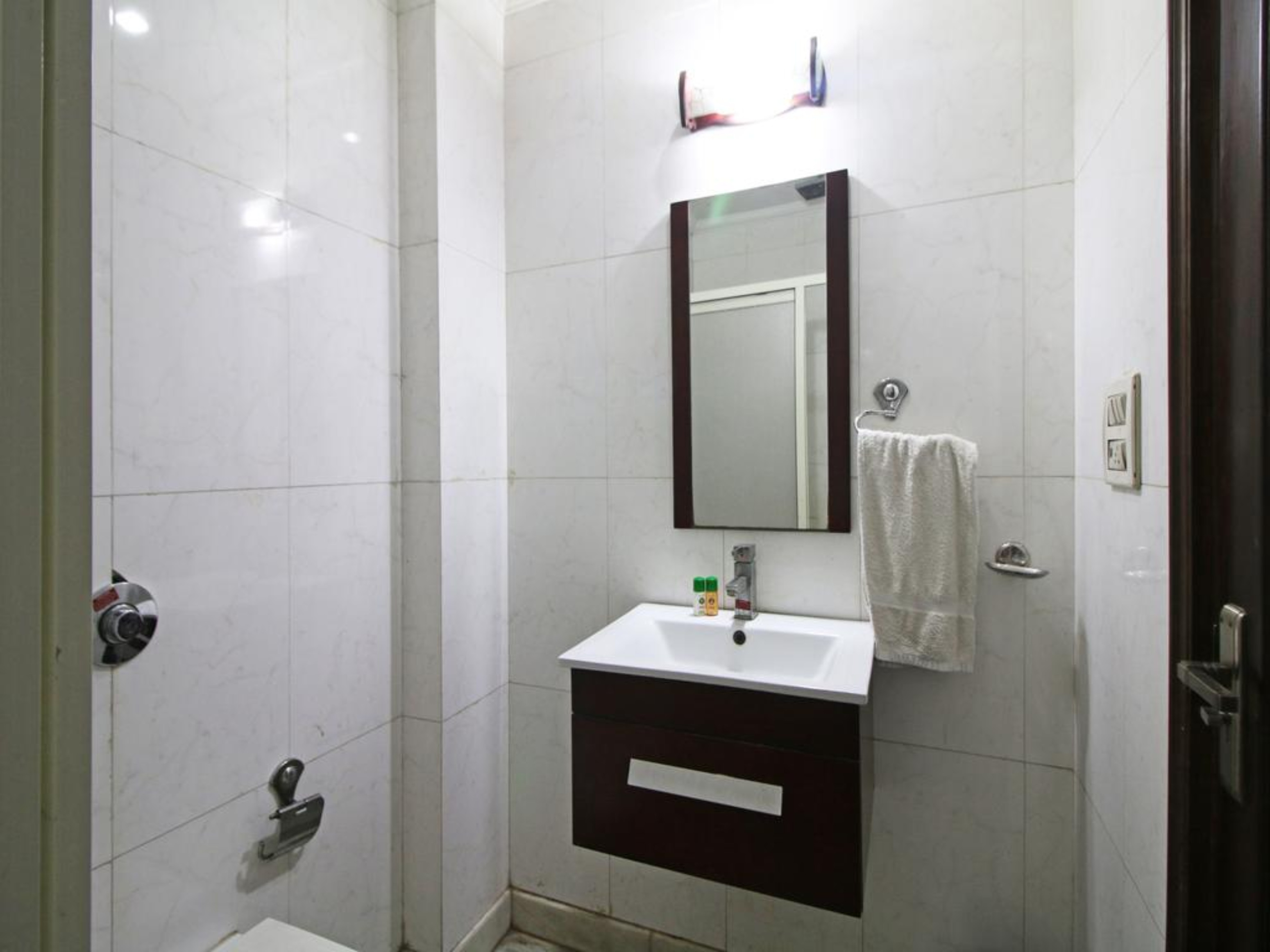 Tjs Grand Karolbagh