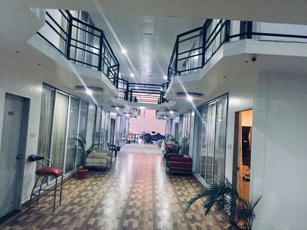 Royal Boomerang Beach Resort