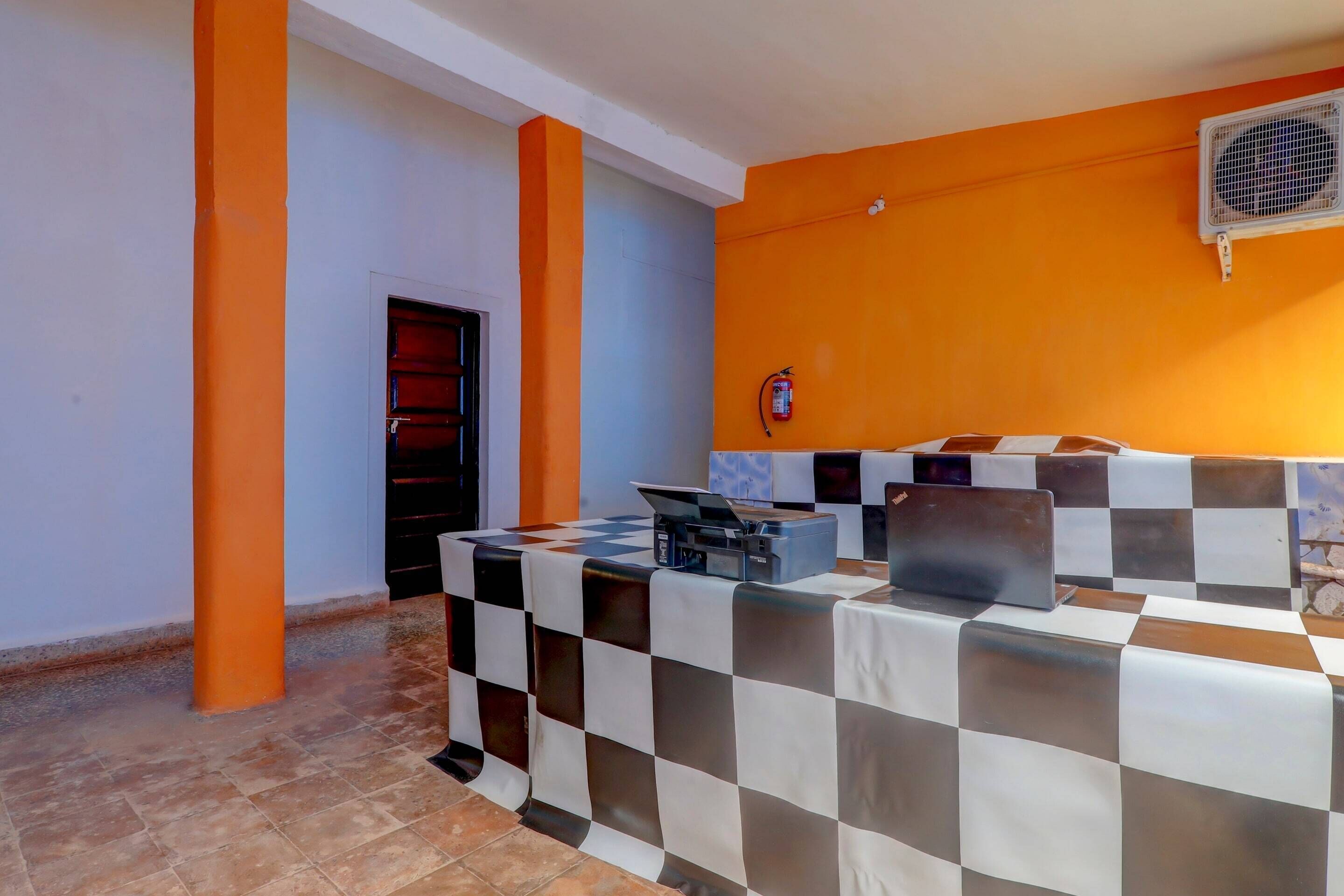 Alfa Guest House by OYO Rooms