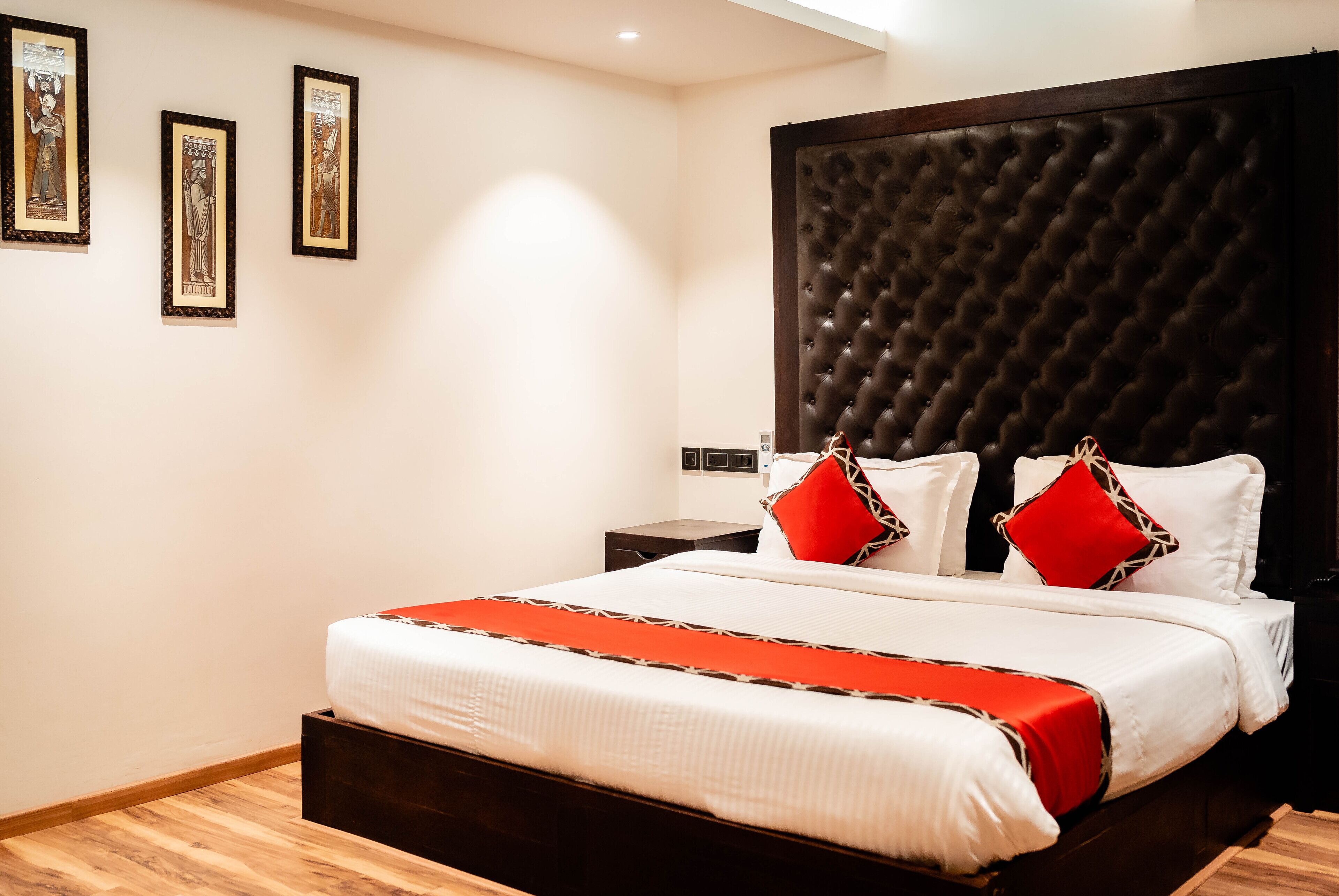 Divan Clarks Inn Goa