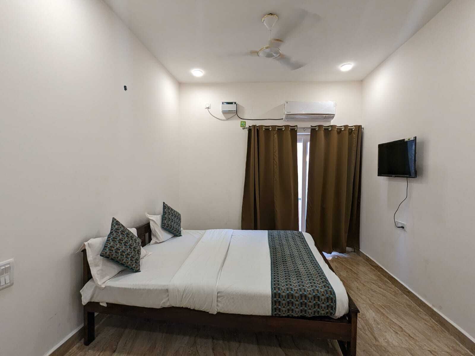 Hotel Bella Residency