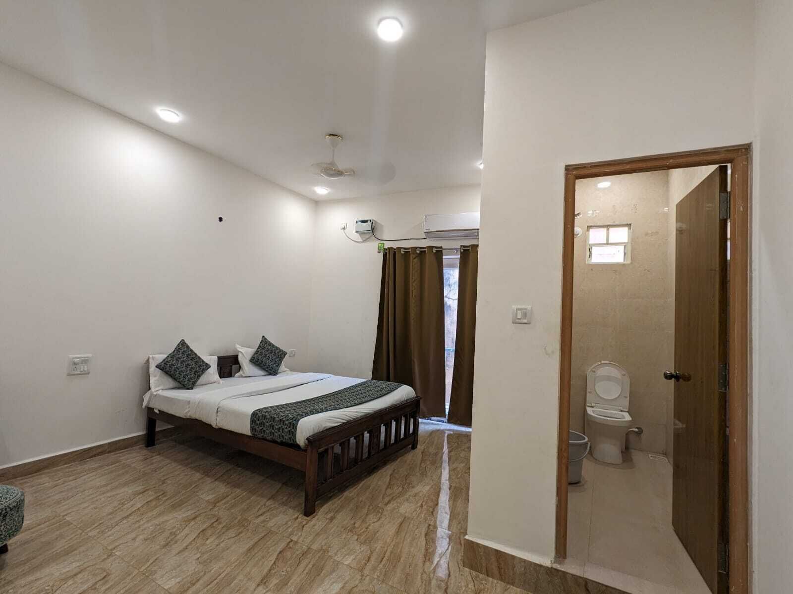 Hotel Bella Residency