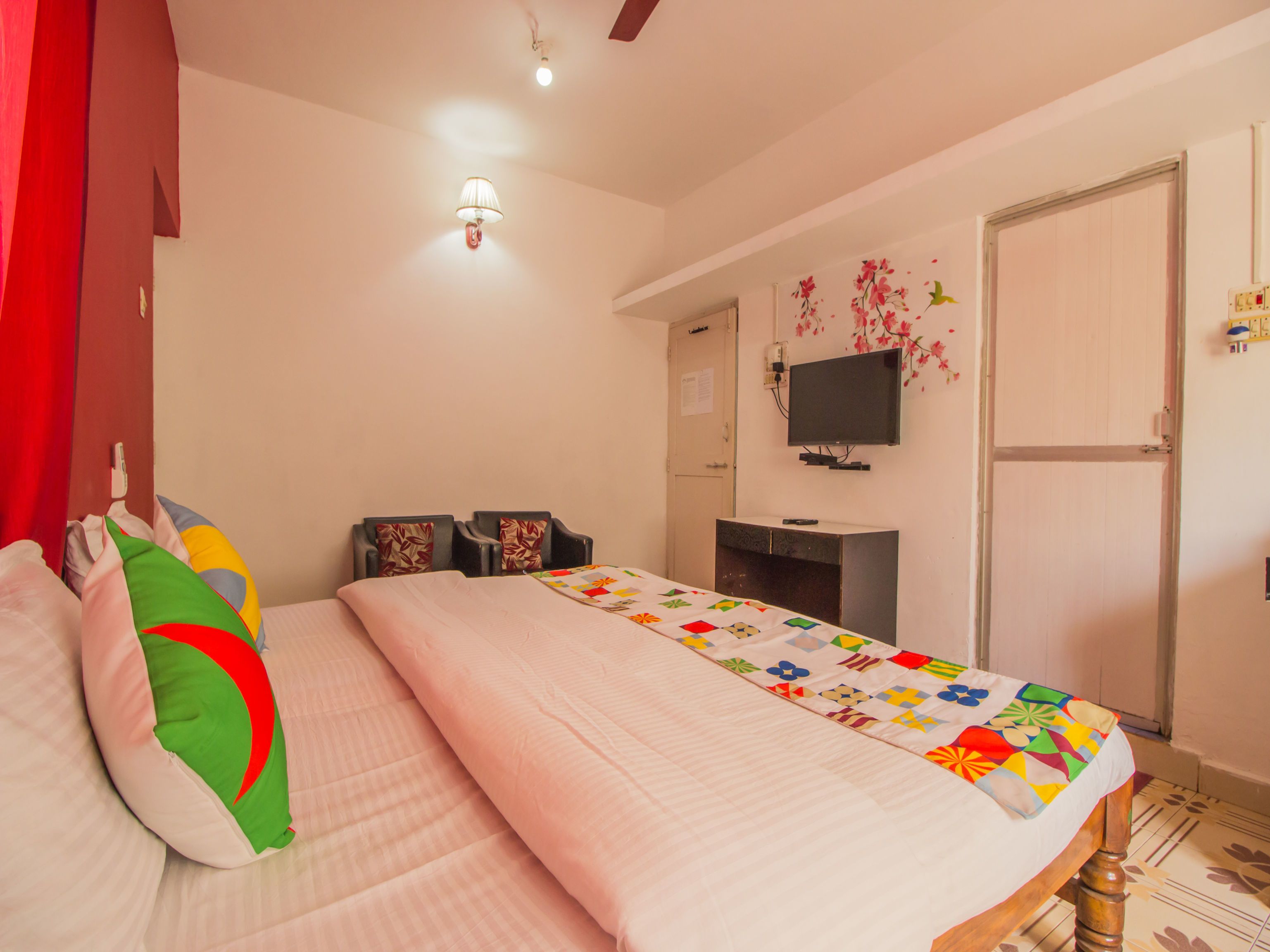 Oceanic Pearl Hotel by OYO Rooms