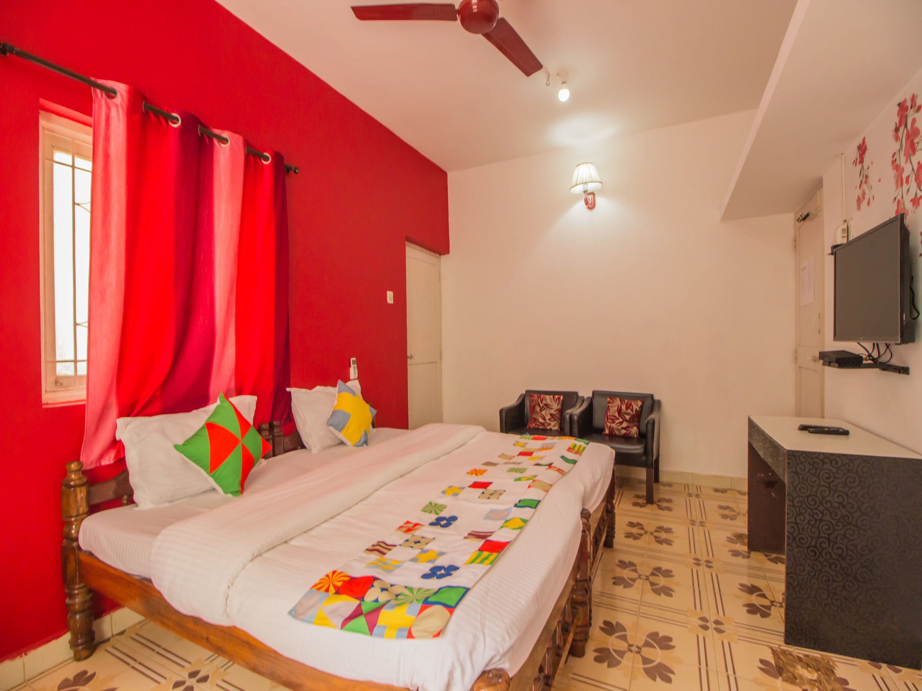 Oceanic Pearl Hotel by OYO Rooms