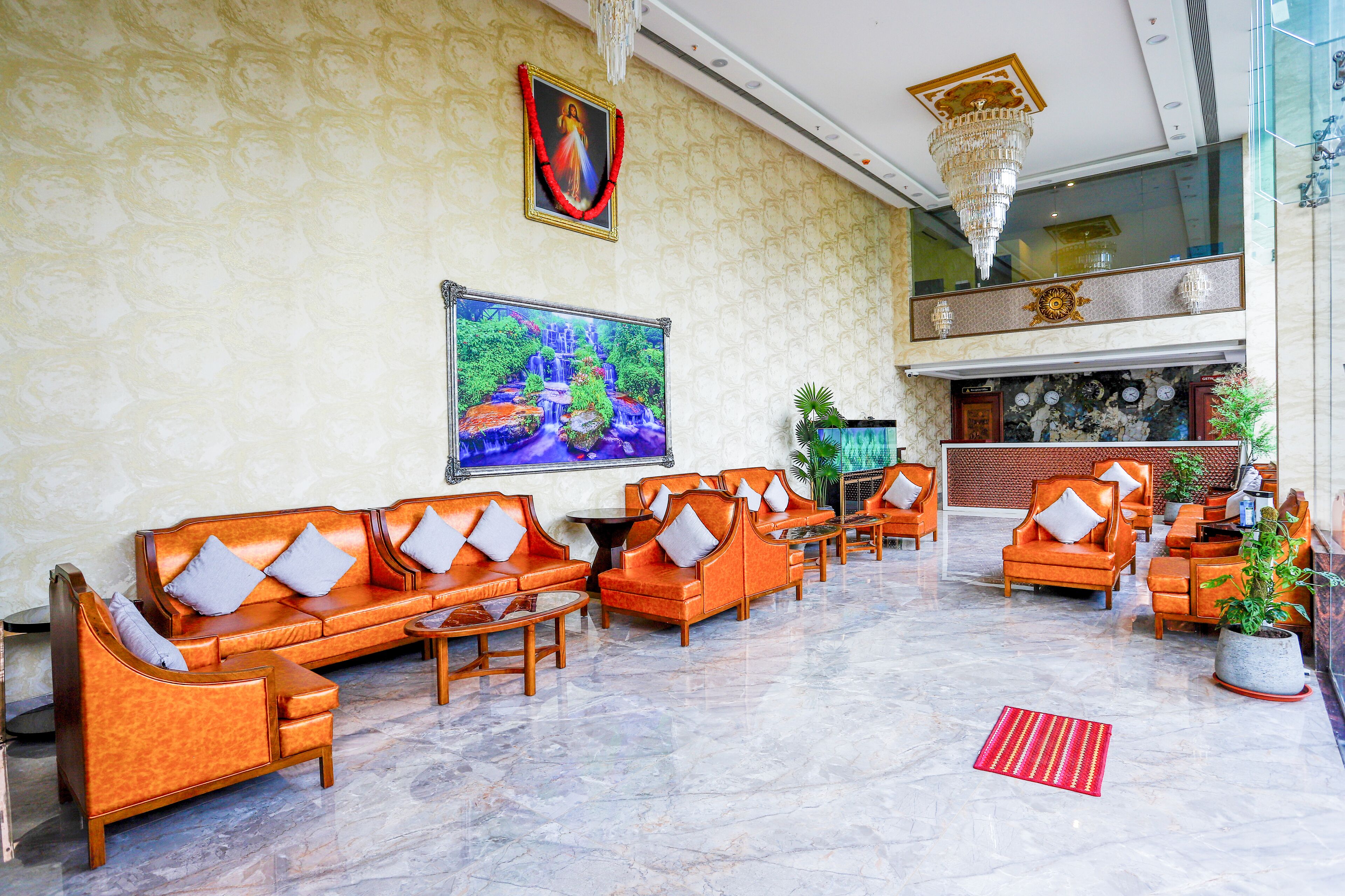 The Avenue Grand