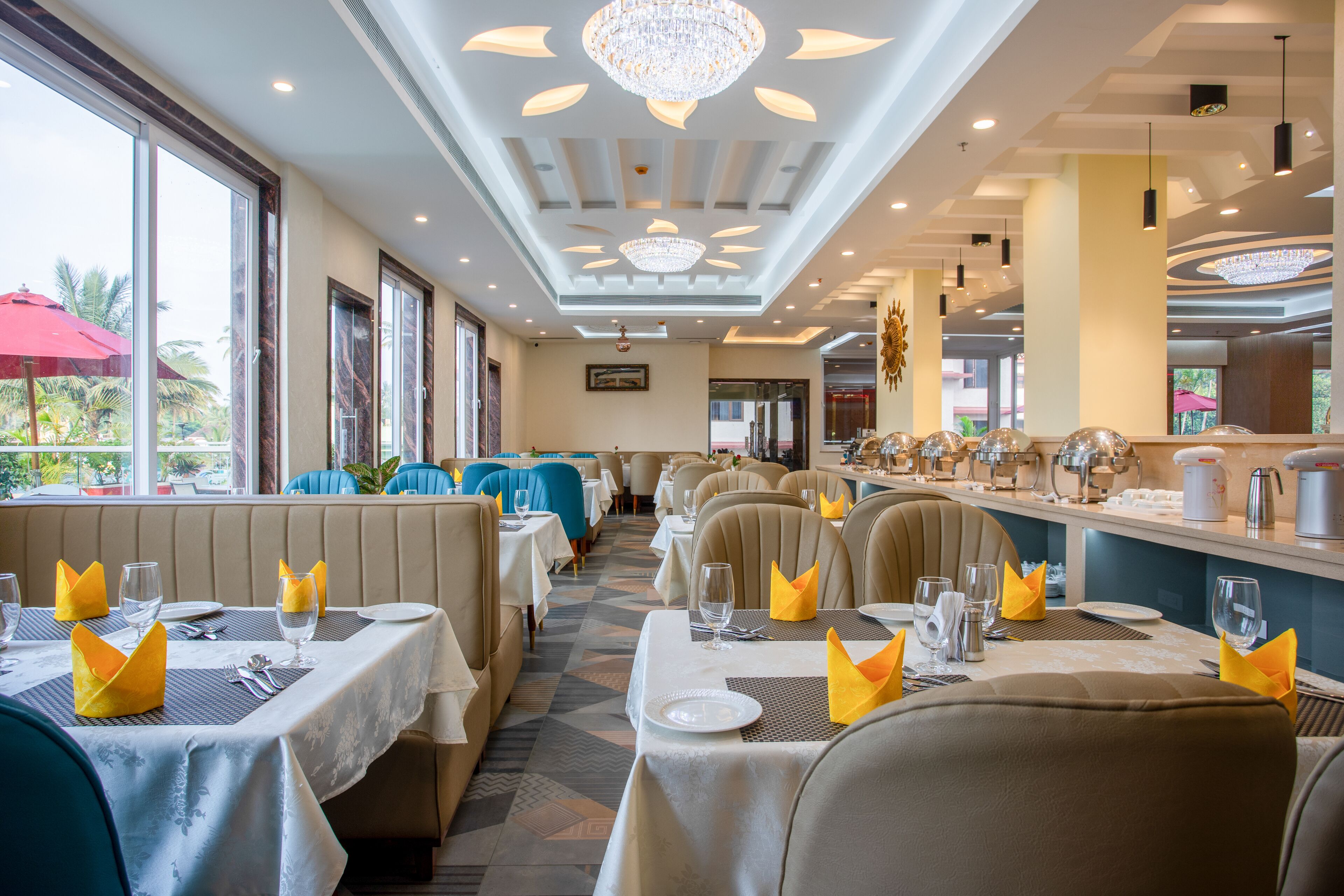 The Avenue Grand