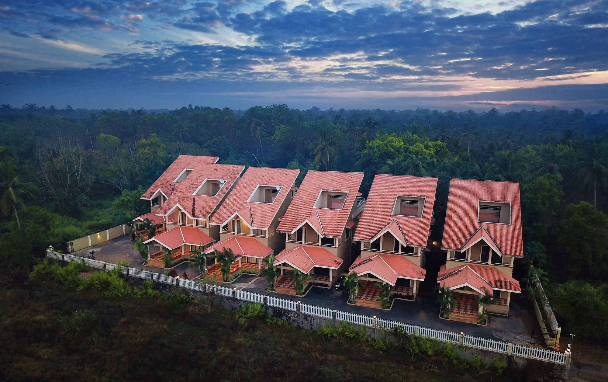 Treehouse Blue Villas